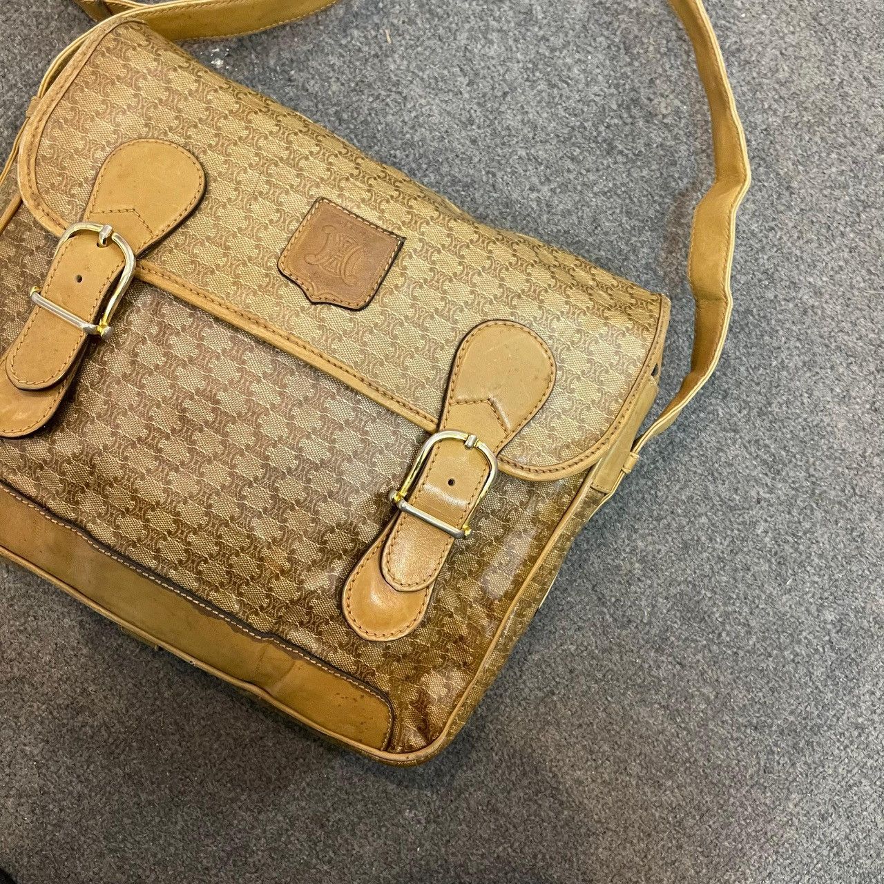Celine × Vintage Vintage Celine Sling Bag Size ONE SIZE - 3 Thumbnail