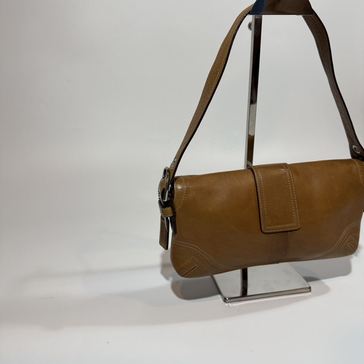Coach Vintage Coach Soho Buckle Baguette Bag Size ONE SIZE - 6 Thumbnail
