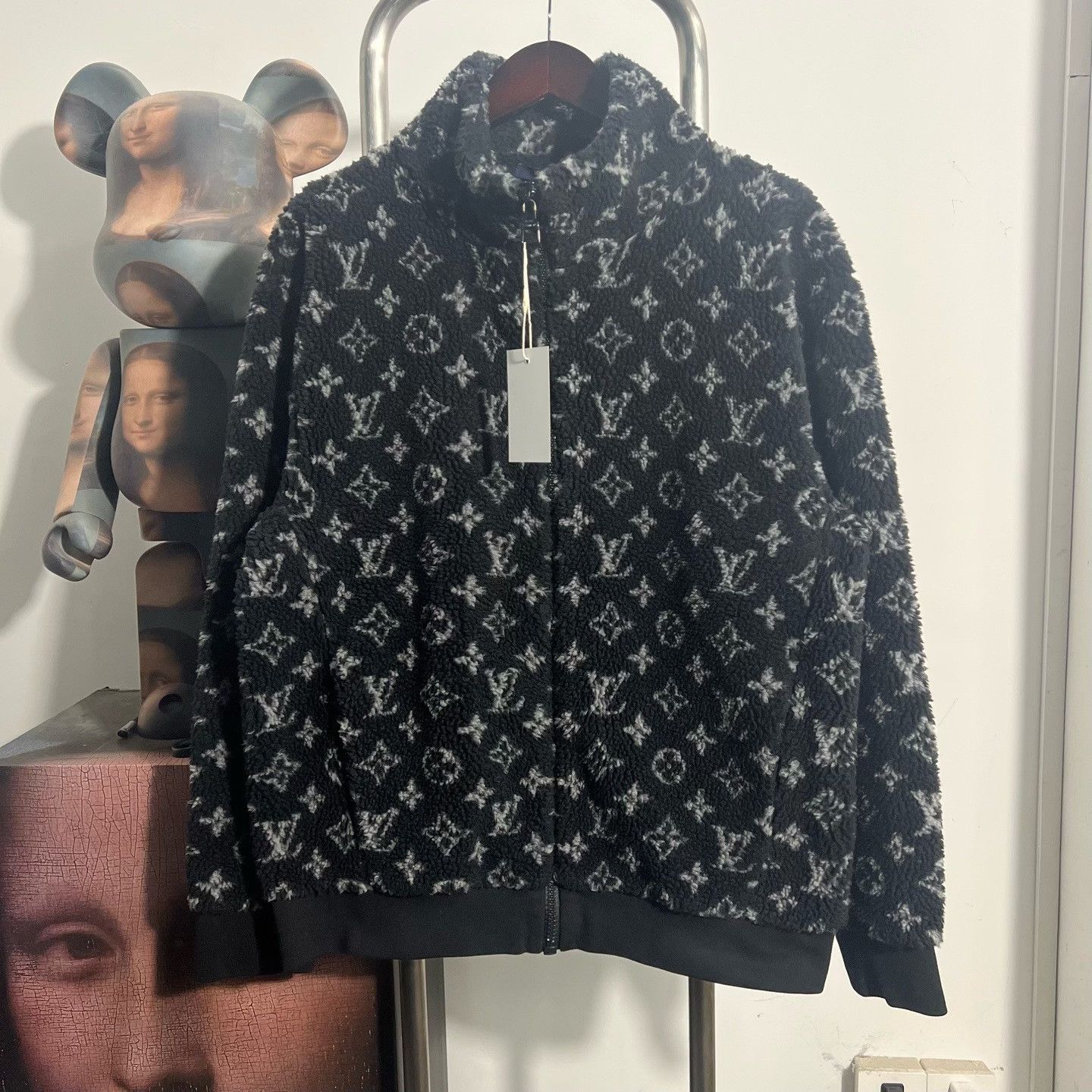 Louis Vuitton Louis Vuitton Black Light Jacket l Men Size US L / EU 52-54 / 3 - 1 Thumbnail