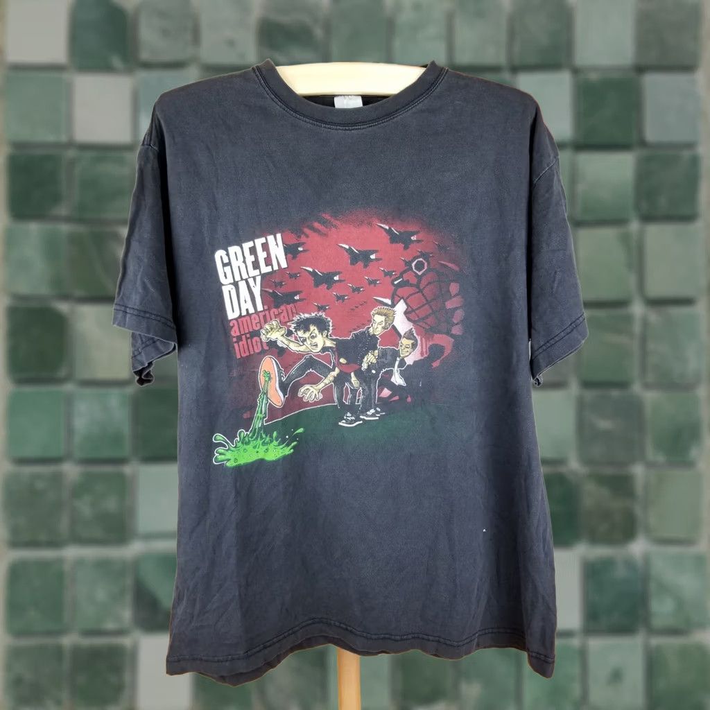 Vintage VINTAGE 90' GREEN DAY AMERICAN IDIOT BAND TOUR BLACK T-SHIRT SZ XLARGE Men Size US XL / EU 56 / 4 - 1 Thumbnail