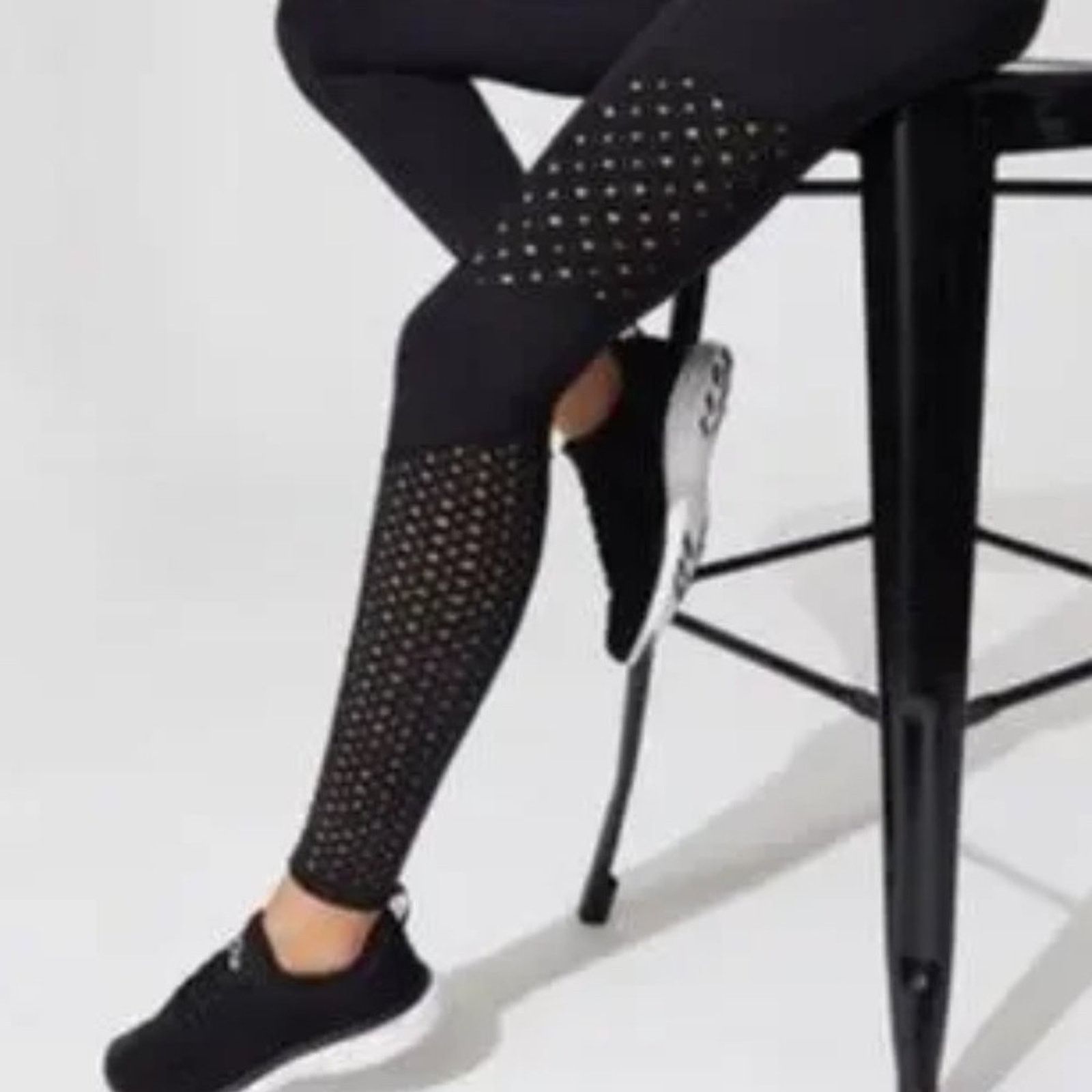 Victoria's Secret VICTORIA’S SECRET Angel Black Eyelet Cutout Panel Leggings Size 27" / US 4 / IT 40 - 2 Thumbnail