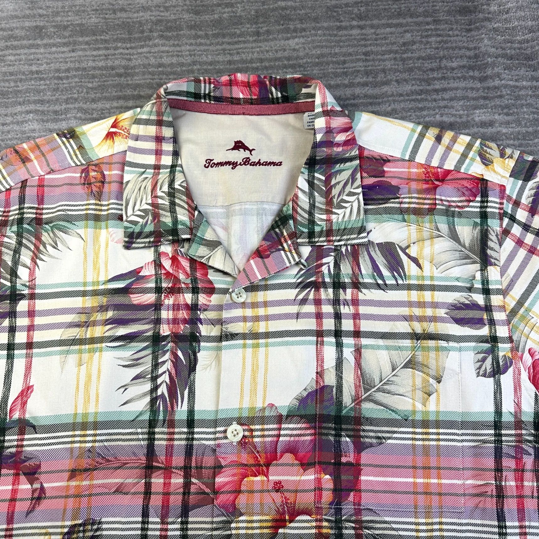 Tommy Bahama Tommy Bahama Shirt Mens XL Red Silk Floral Plaid Button-Up Short Sleeve Casual Beach Hawaiian Tropical Size US XL / EU 56 / 4 - 3 Thumbnail
