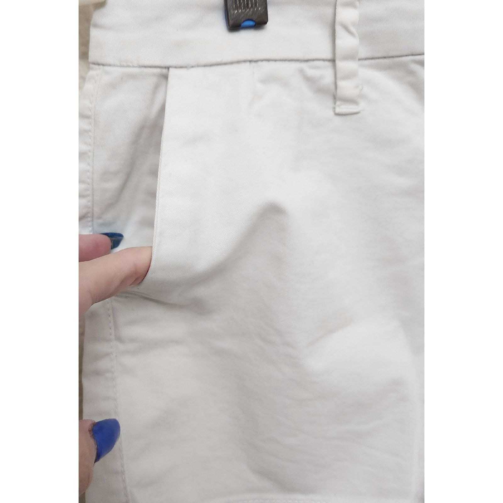 Old Navy Old Navy White Flat Front Slashed Pockets Chino Short 2 Size 30" / US 8 / IT 44 - 3 Thumbnail
