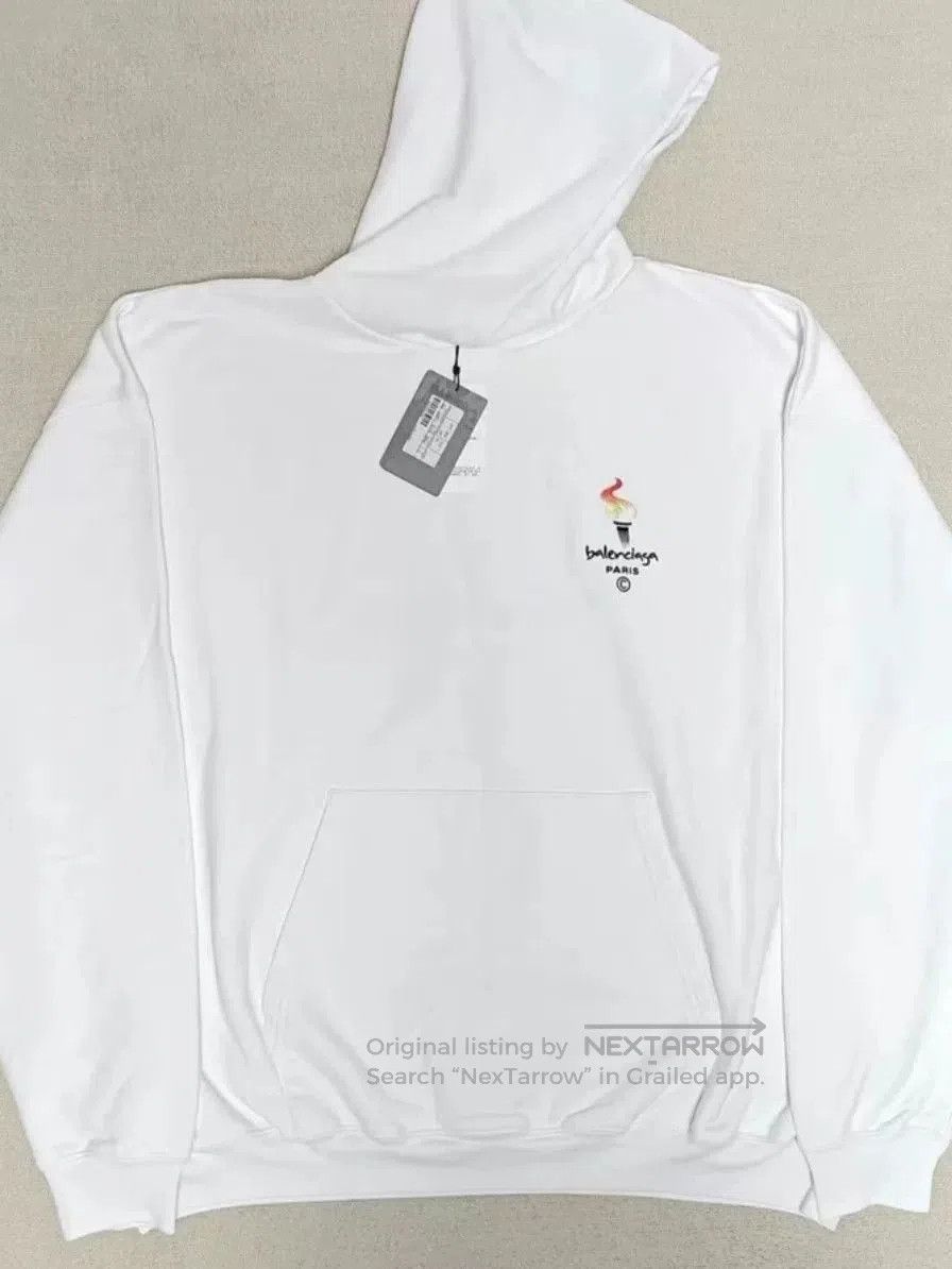 Balenciaga balenciaga white embroidered hoodie sweatshirt. Size US S / EU 44-46 / 1 - 3 Thumbnail