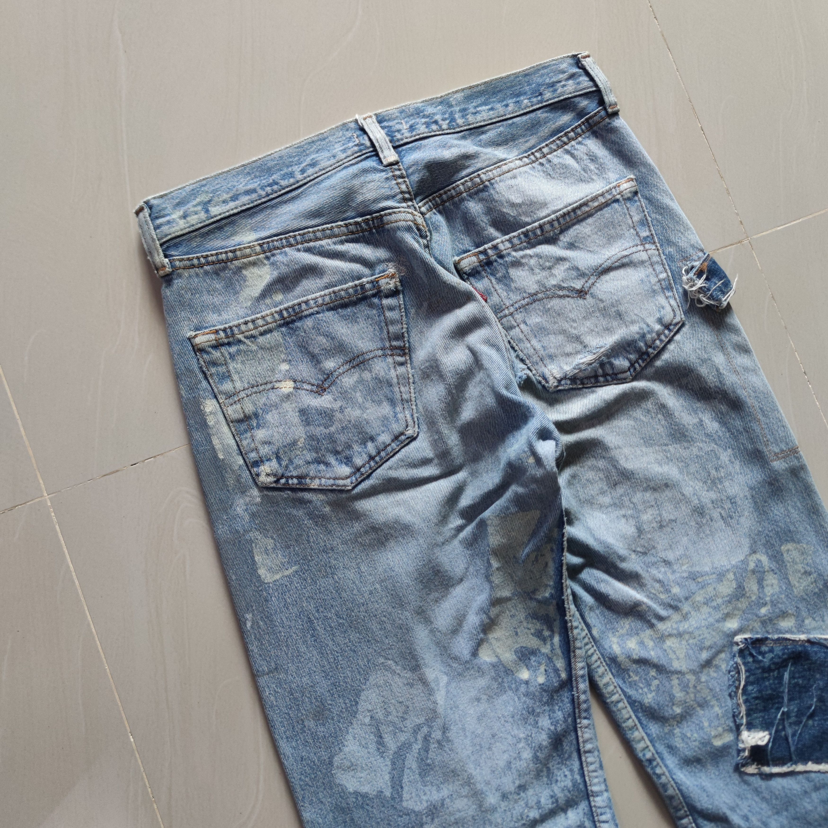Levi's VINTAGE LEVI'S STRAUSS SAMPLE DISTRESSED JEAN MADE IN USA Size US 31 - 9 Thumbnail
