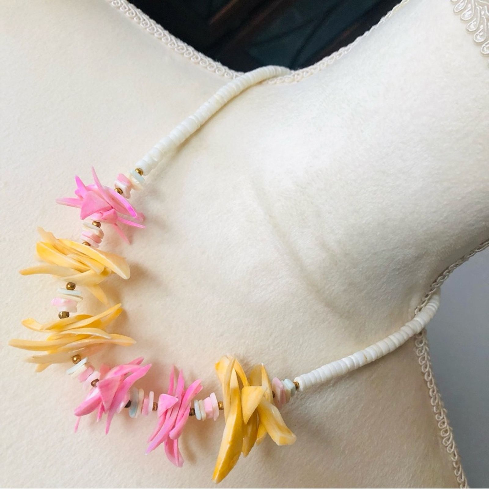 Vintage Vintage boho starburst shell necklace Size ONE SIZE - 1 Thumbnail