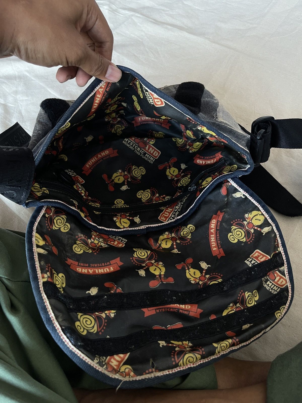 Hysteric Glamour Hysteric Mini Original Distressed Design Sling Bag Size ONE SIZE - 10 Thumbnail