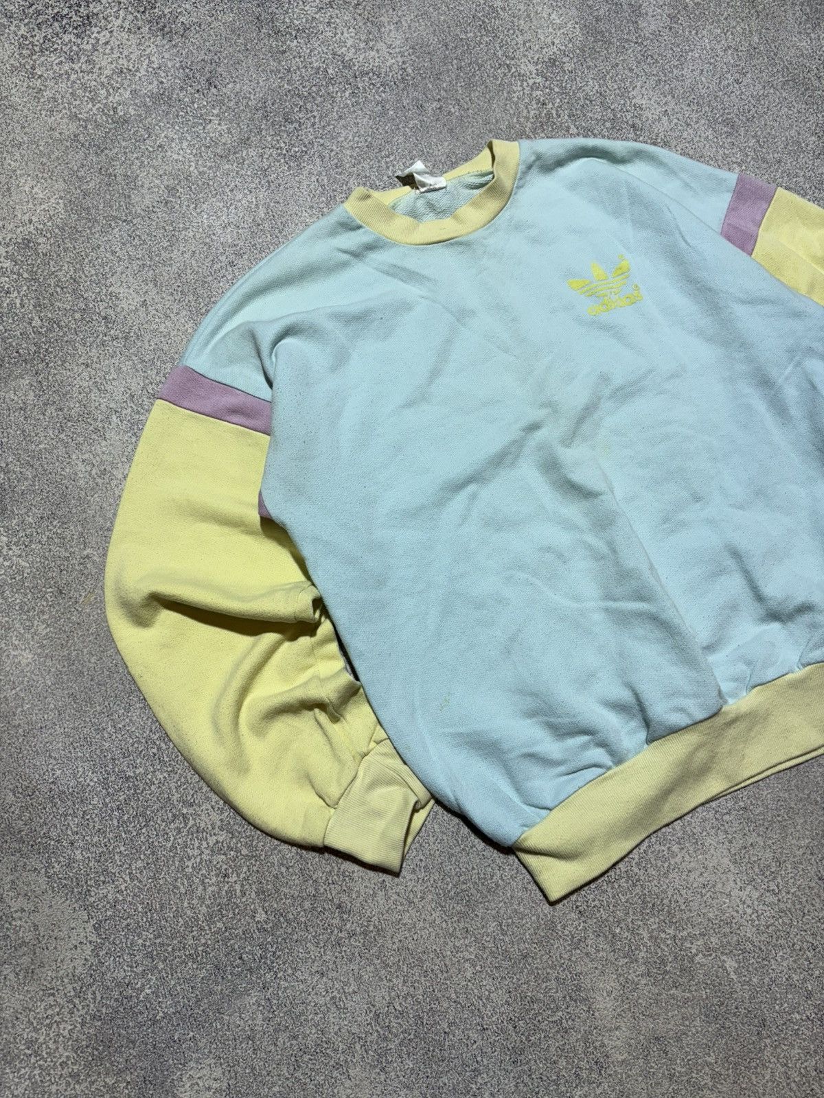 Adidas × Vintage Rare! Adidas Vintage Coloured 90s Sweatshirt Y2K Mens size S Size US S / EU 44-46 / 1 - 3 Thumbnail