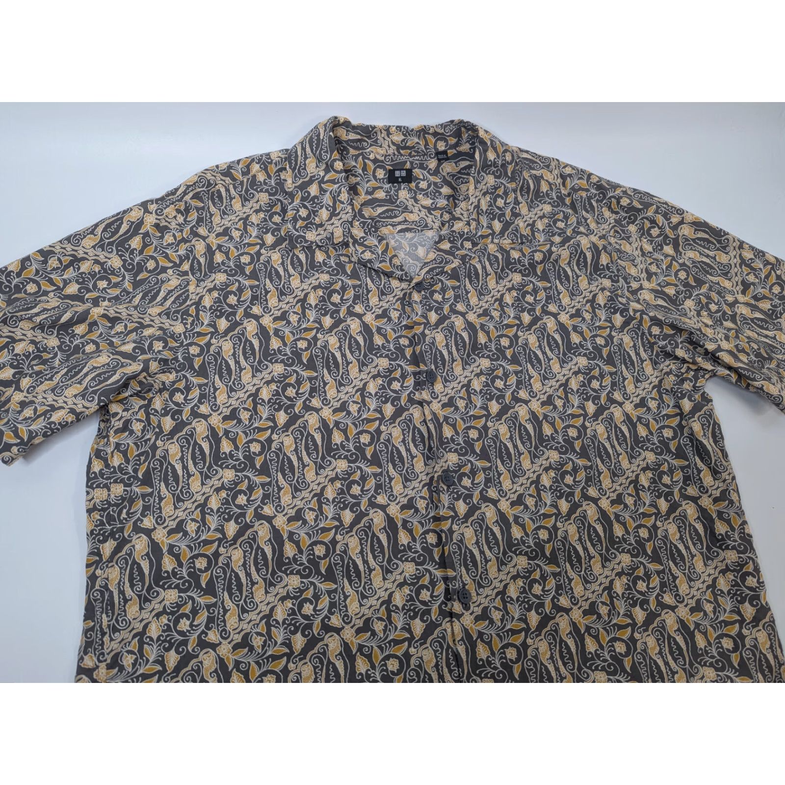 Uniqlo Uniqlo Camp Shirt Men’s XL Floral Hawaiian Short Sleeve Button Extra Fine Cotton Size US XL / EU 56 / 4 - 2 Thumbnail