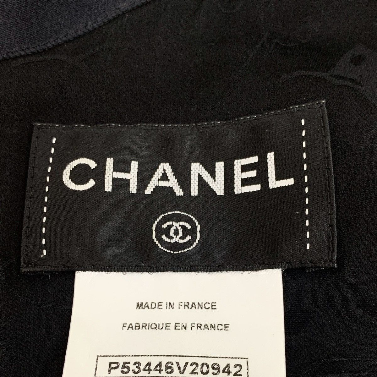 Chanel Chanel Black V-neck Sleeveless Silk Dress K26WX Size XS / US 0-2 / IT 36-38 - 3 Thumbnail