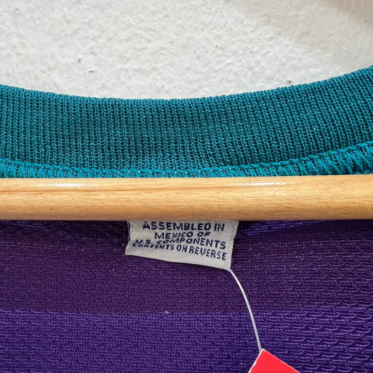 Champion × NBA × Vintage Vintage Charlotte Hornets 95-96 Alternate Champion Jersey Size US L / EU 52-54 / 3 - 7 Thumbnail
