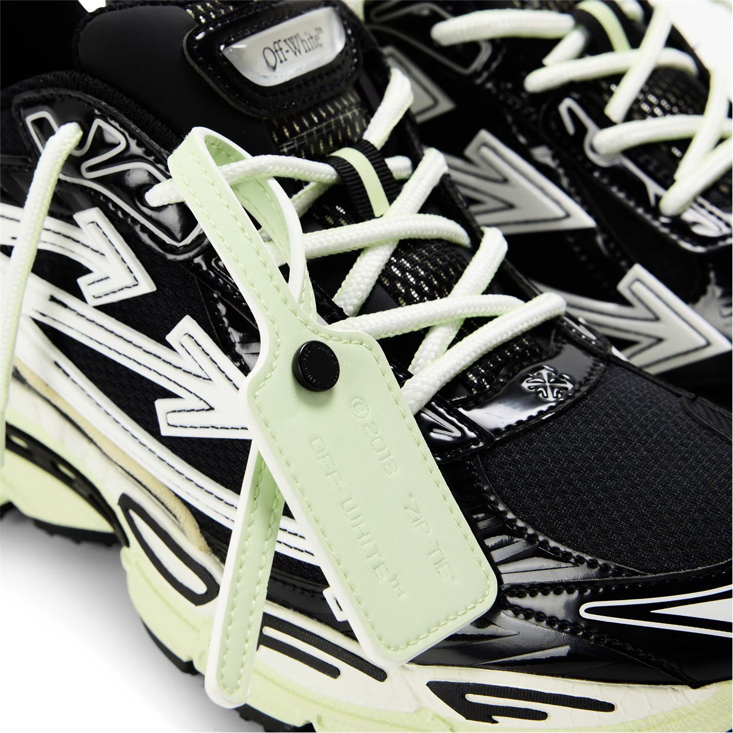 Off-White o1g2r1mq0226 Low-Top Trainers in Black/White Size US 5.5 / EU 38 - 3 Thumbnail