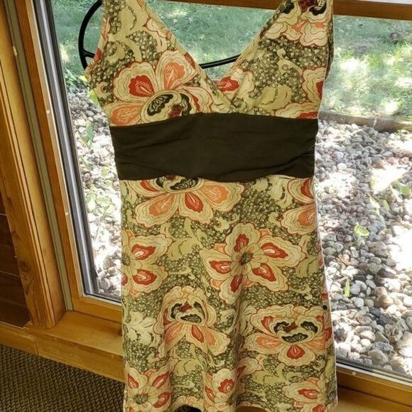 Patagonia Patagonia Sleeveless V-neck Stretchy Banded Waist Floral Col Size M / US 6-8 / IT 42-44 - 3 Thumbnail