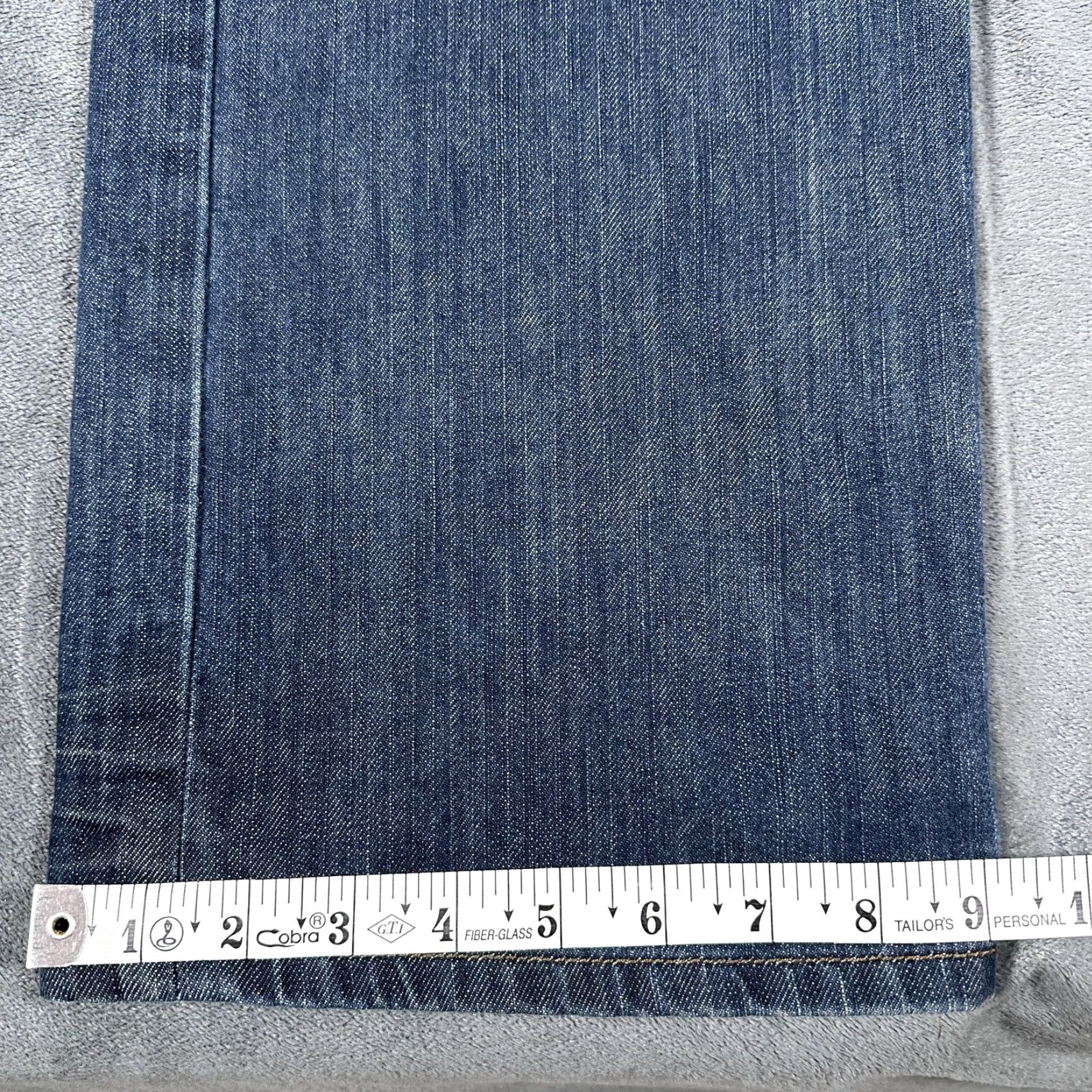 Levi's Levis 501 Jeans Mens 38x34 Blue Denim Straight Leg Button Fly Original Fit Size US 38 / EU 54 - 3 Thumbnail