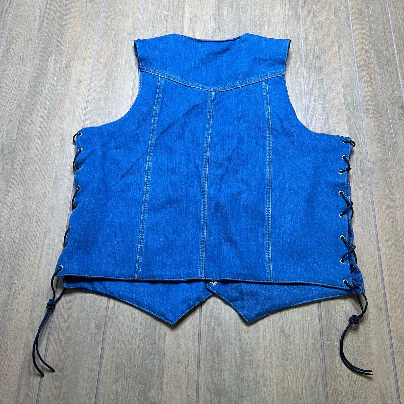 UNIK International Inc. Vintage‎ UNIK Denim Motorcycle Biker Denim Vest Lace Sz L Size US L / EU 52-54 / 3 - 5 Thumbnail