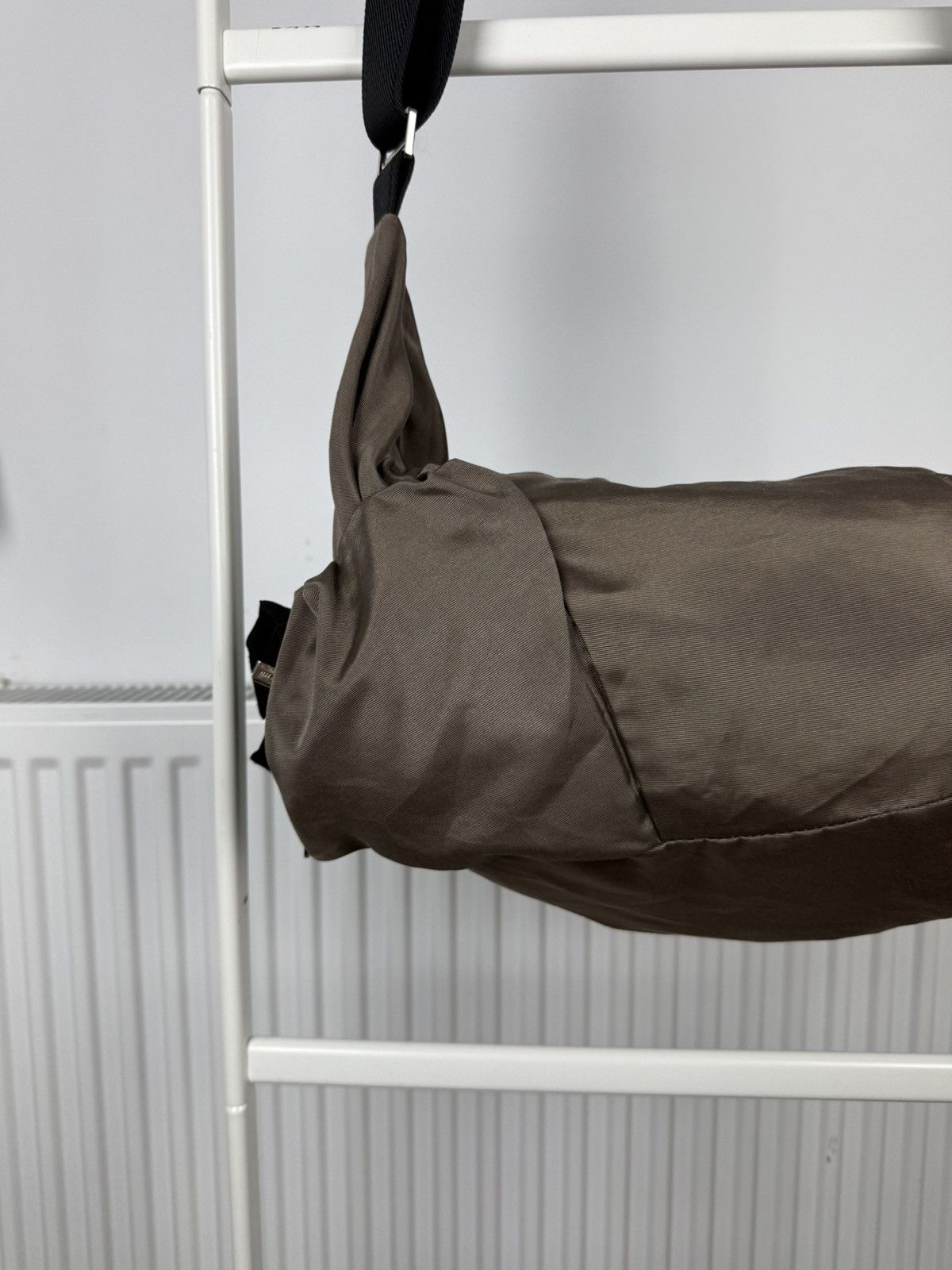 Japanese Brand × Mandarina Duck Very Rare Mandarina Duck Messenger Bag Vintage Faded Y2K Size ONE SIZE - 8 Thumbnail
