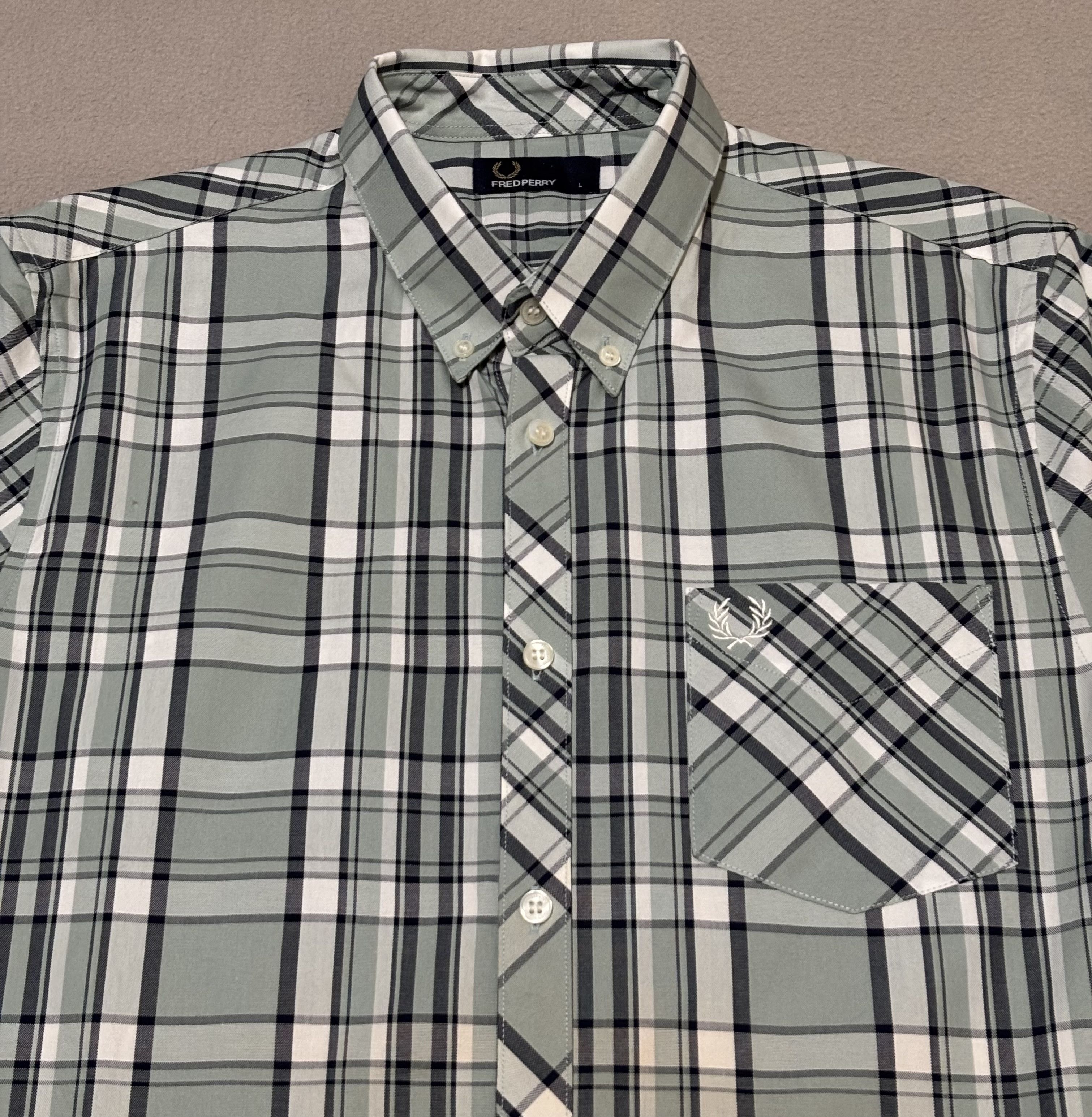 Fred Perry Fred Perry shirt size L Size US L / EU 52-54 / 3 - 6 Thumbnail