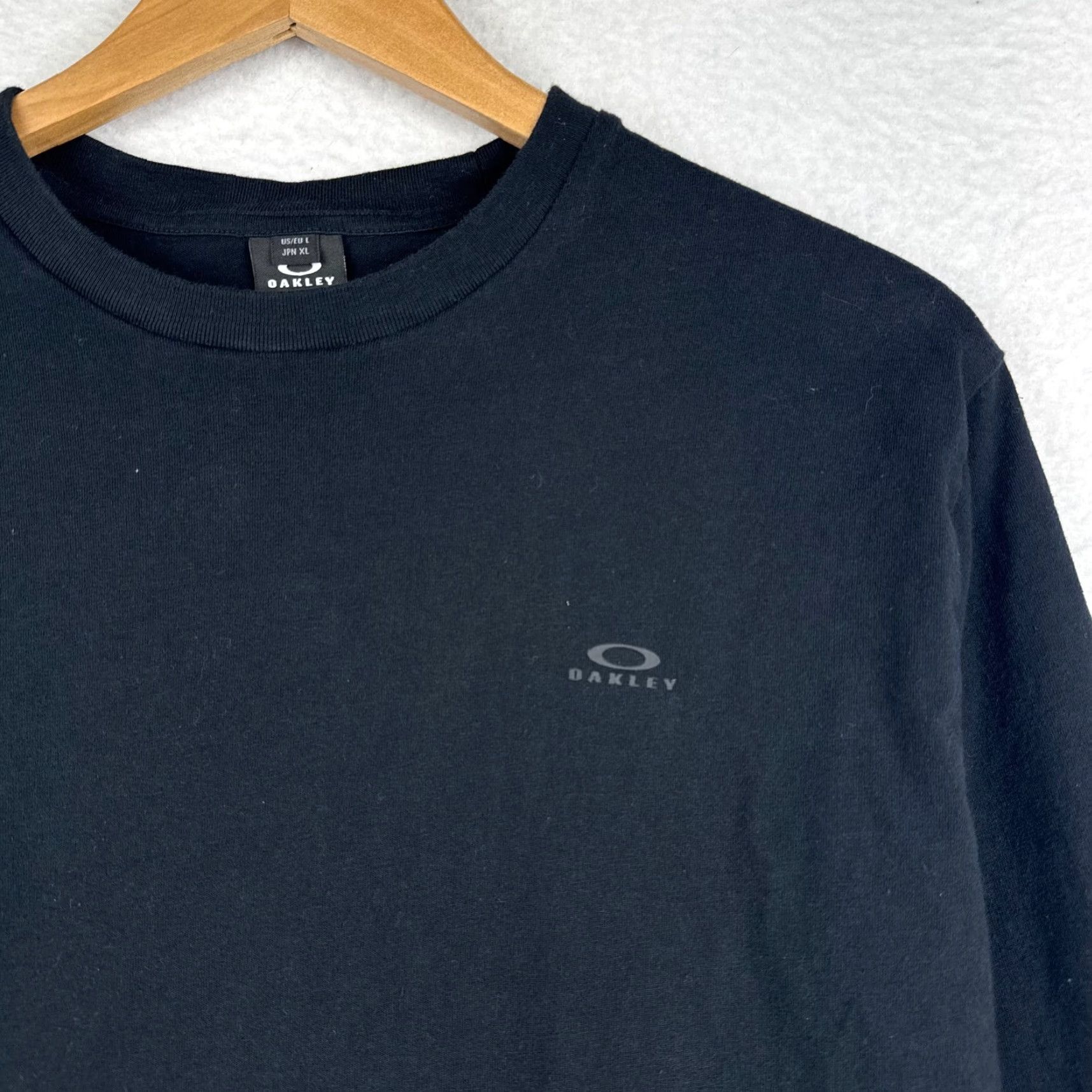 Oakley Oakley Womens Large Black Long Sleeve Regular Fit Logo Active Shirt Size L / US 10 / IT 46 - 2 Thumbnail
