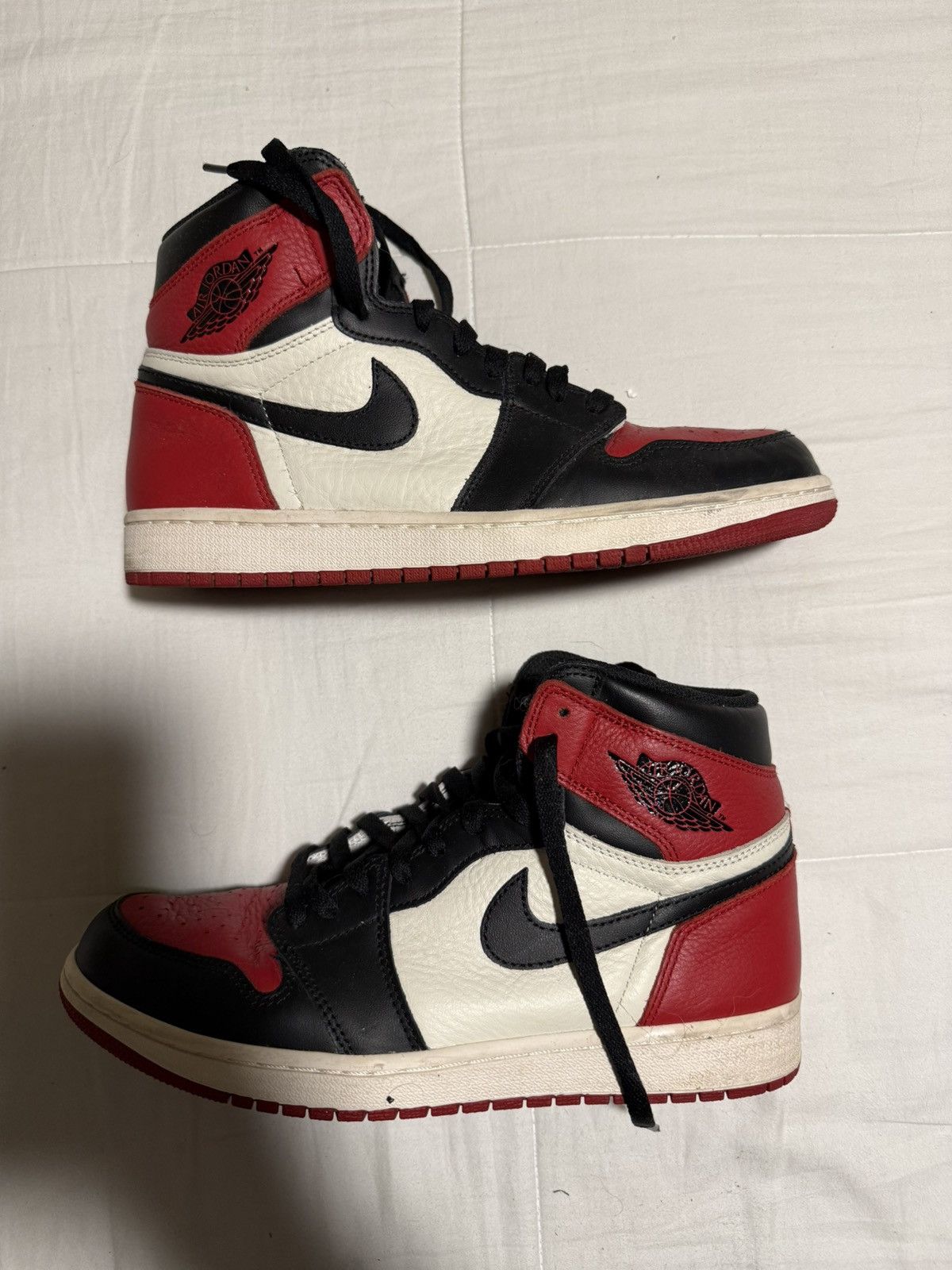 Jordan Brand Nike Air Jordan 1 High Bred Toe - Black Red White Sneakers Size US 9.5 / EU 42-43 - 1 Thumbnail