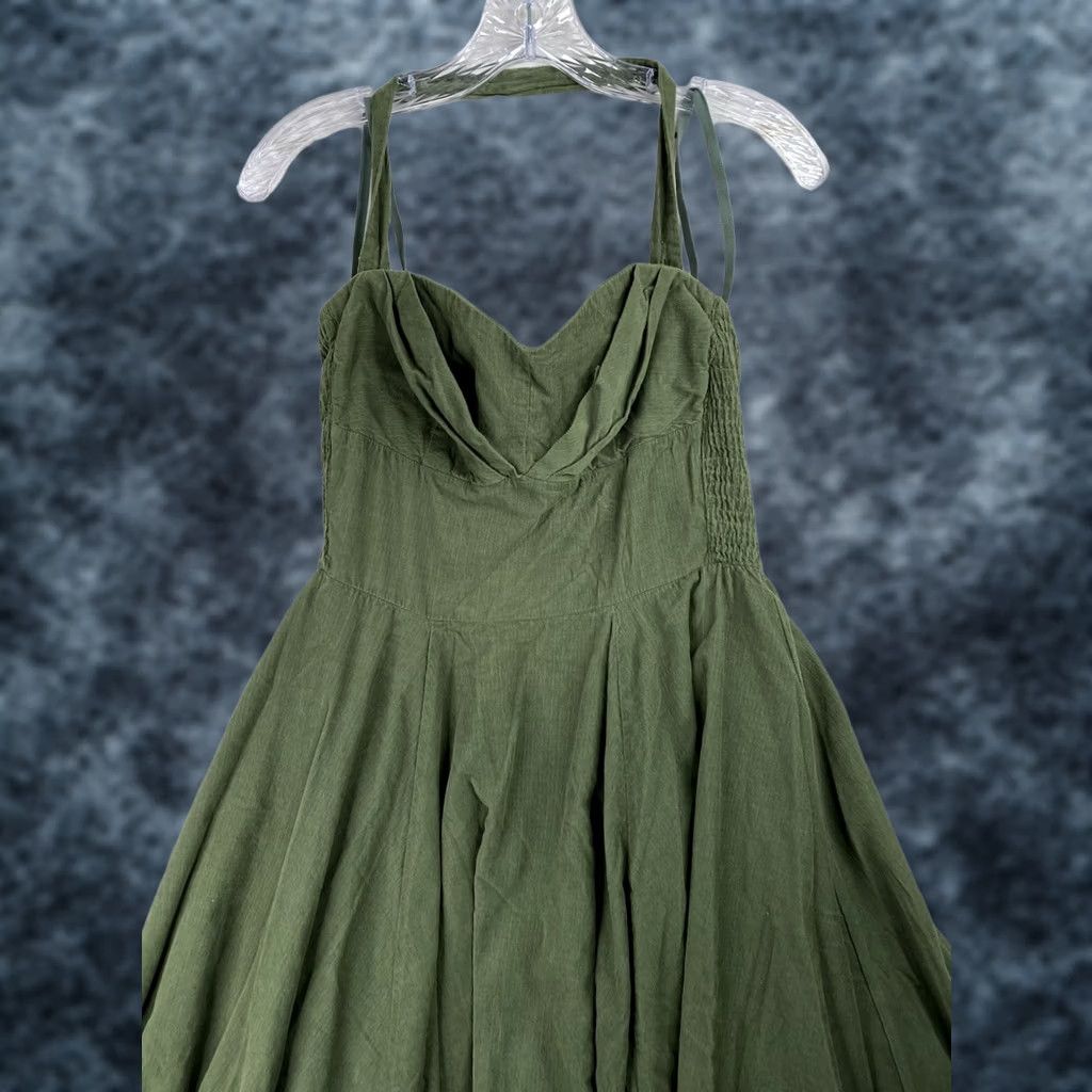 Vintage Girls from Savoy Dress Green Corduroy Fit & Flare Halter Knee Length Ladies 4 Size 27" / US 4 / IT 40 - 1 Thumbnail