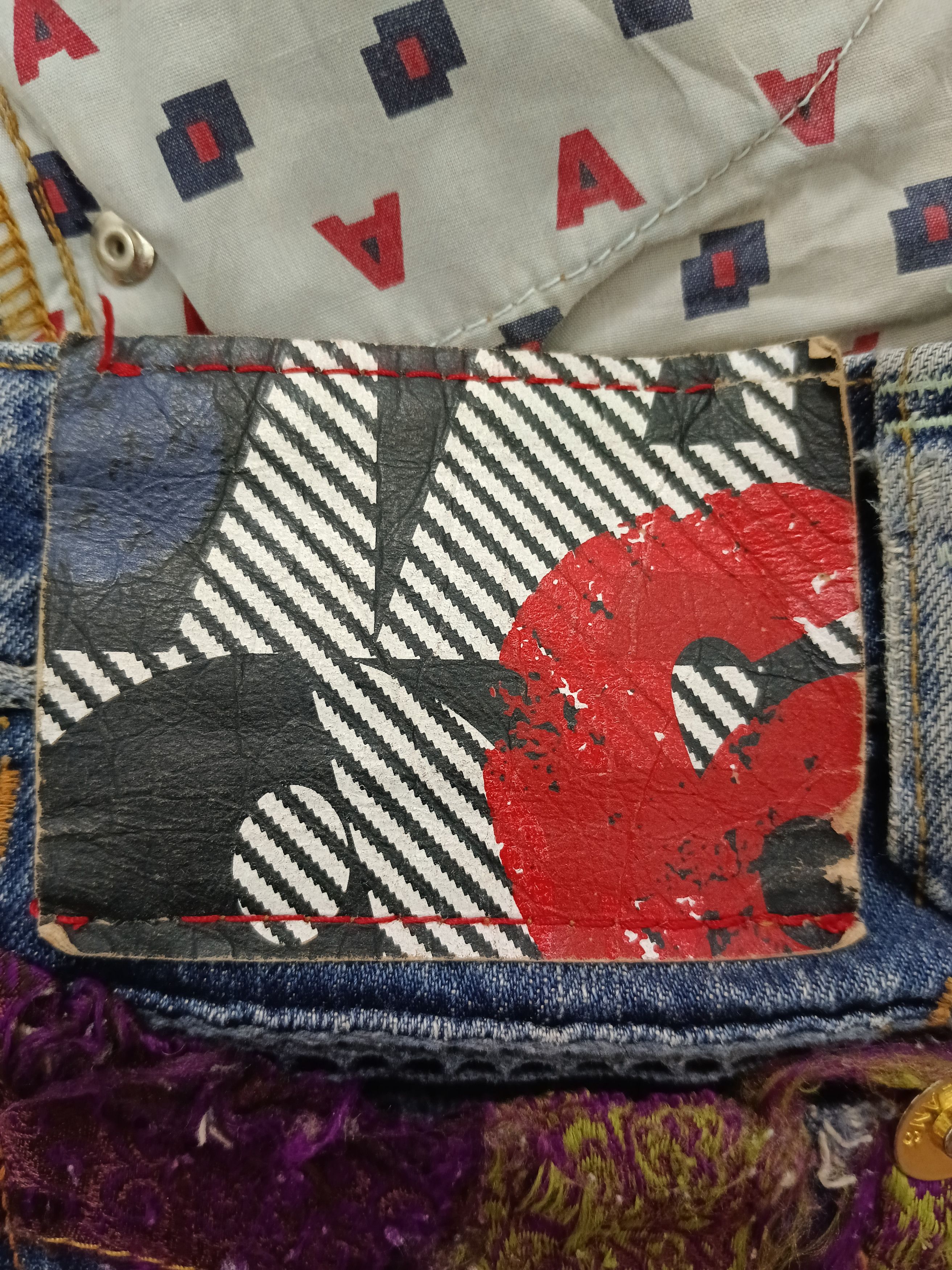 Japanese Brand A6 DISTRESSED PACTHWORK TWIST DENIM PANTS Size 30" / US 8 / IT 44 - 8 Thumbnail