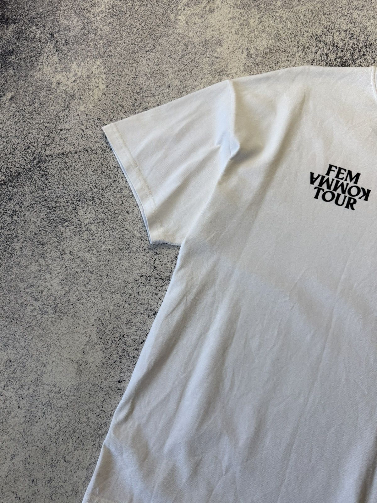 Band Tees Bolaget Records “Fem Komma Tour” 2023 Concert T-Shirt White Size US S / EU 44-46 / 1 - 3 Thumbnail