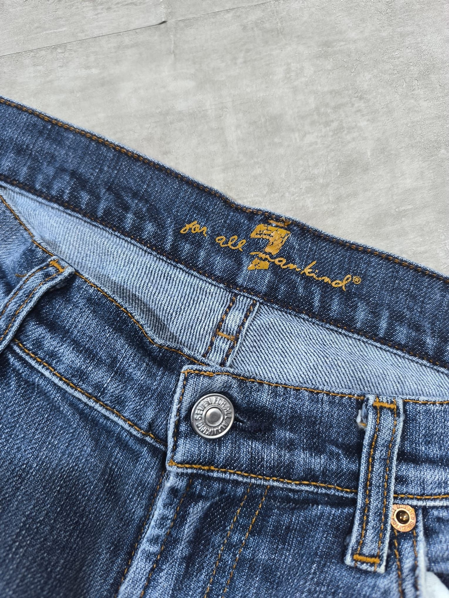 7 For All Mankind 7FORALLMANKIND DISTRESSED LOWRISE BOOTCUT JEANS Size 30" / US 8 / IT 44 - 10 Thumbnail