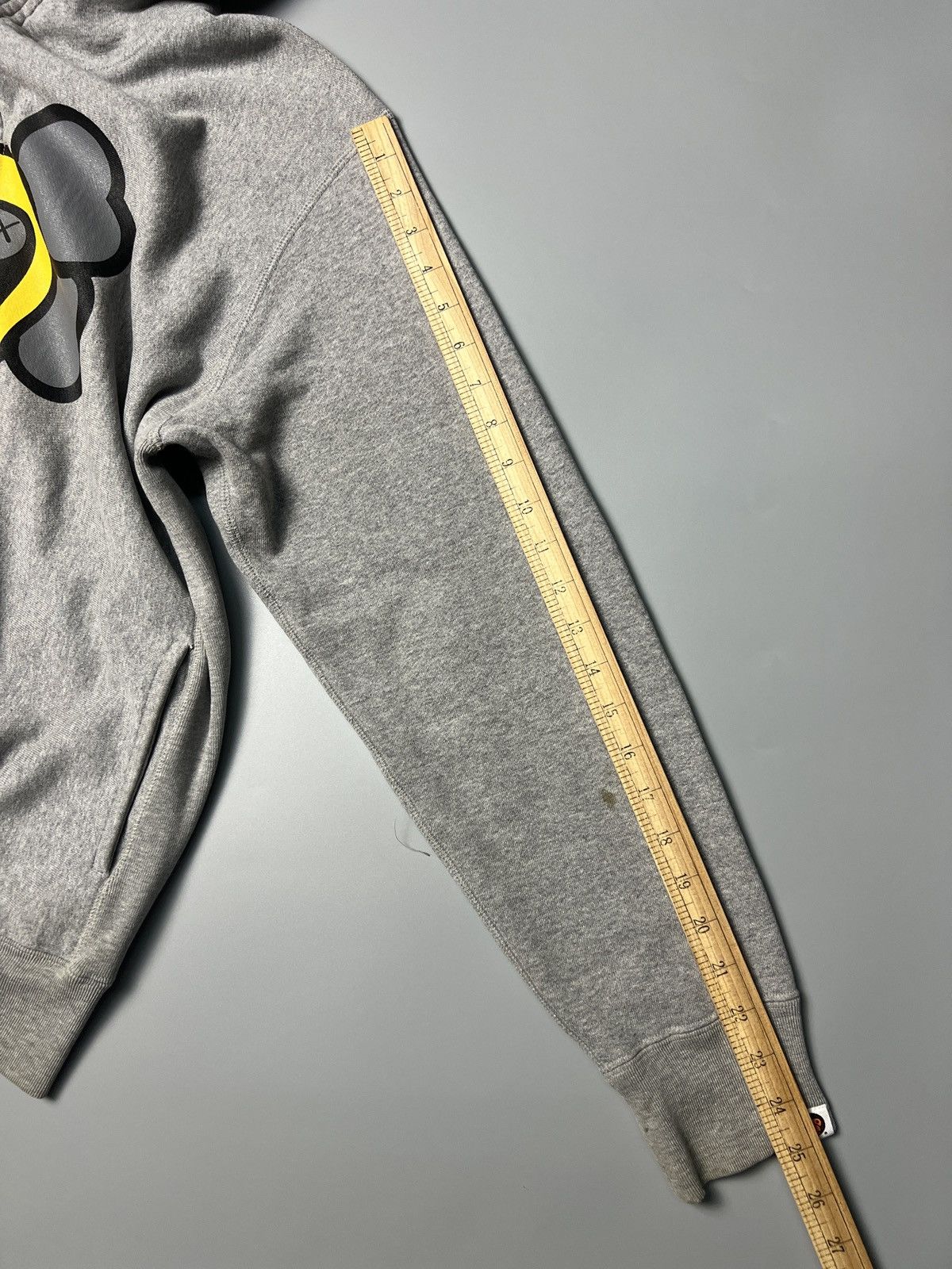 Bape × Kaws Vintage 00’s Baby Milo Kaws Fullzipper Hoodie Size US M / EU 48-50 / 2 - 19 Thumbnail
