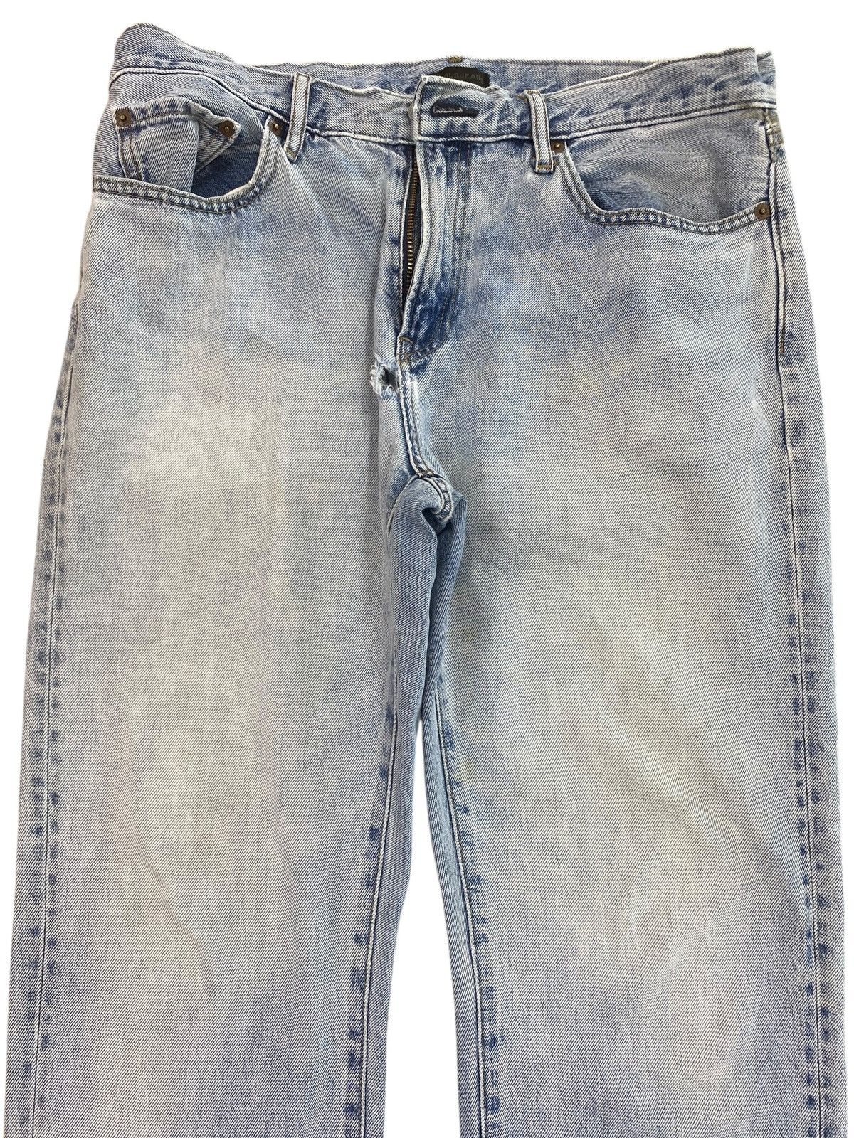 Uniqlo Uniqlo Acid Blue Wash Style Loose Jeans Size US 33 - 2 Thumbnail