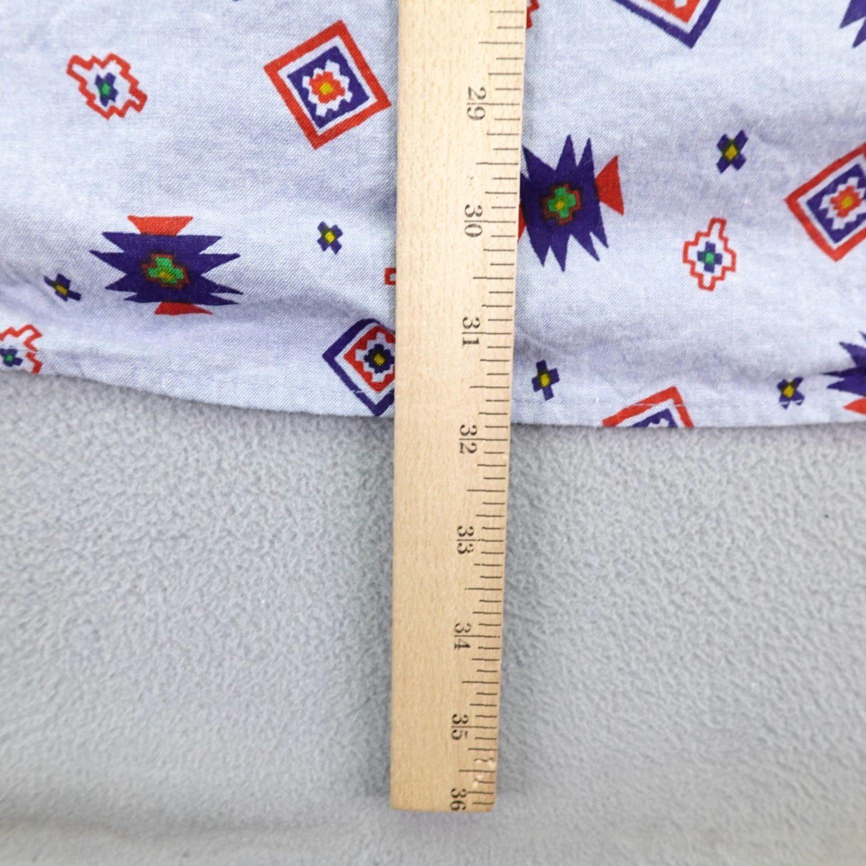 Vintage VINTAGE Magic Shirt Mens L Blue Southwestern Button Up 90s Geometric Western 90s Shirt Mens L Blue Southwestern Button-Up Size US L / EU 52-54 / 3 - 7 Thumbnail