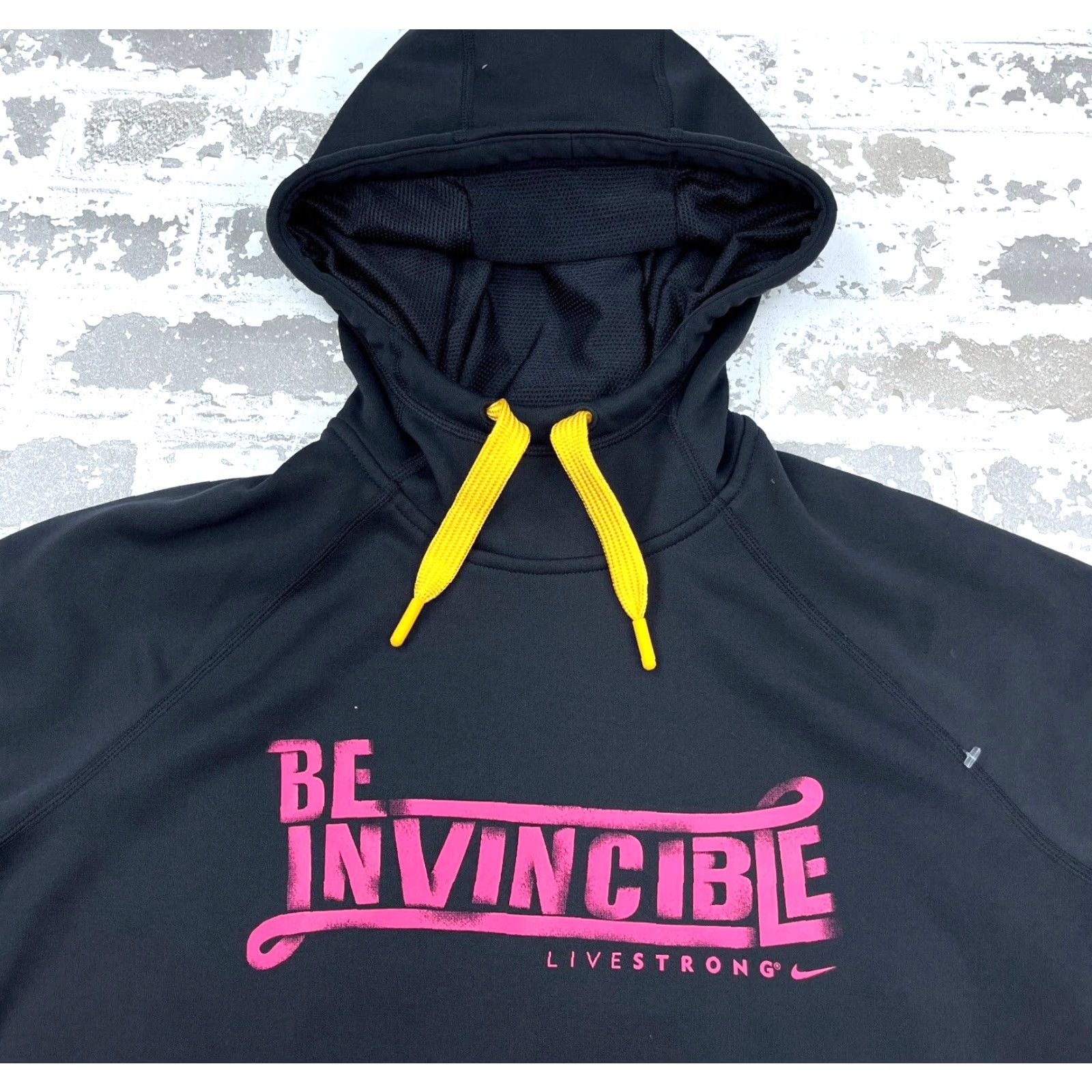 Nike Nike Hoodie Women L Black Therma Live Strong Invincible Sweatshirt Pullover Hooded Size L / US 10 / IT 46 - 2 Thumbnail