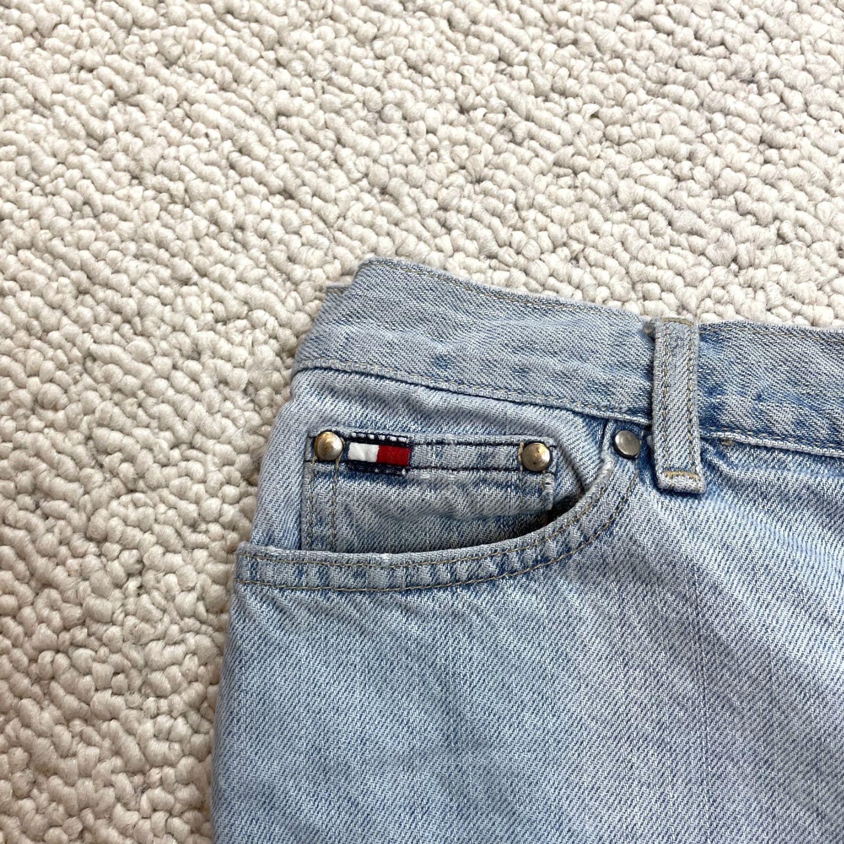 Tommy Hilfiger VINTAGE Tommy Hilfiger Jeans Shorts Womens 8 Petite Blue Denim Light Wash Boyfriend Fit Size 30" / US 8 / IT 44 - 4 Thumbnail