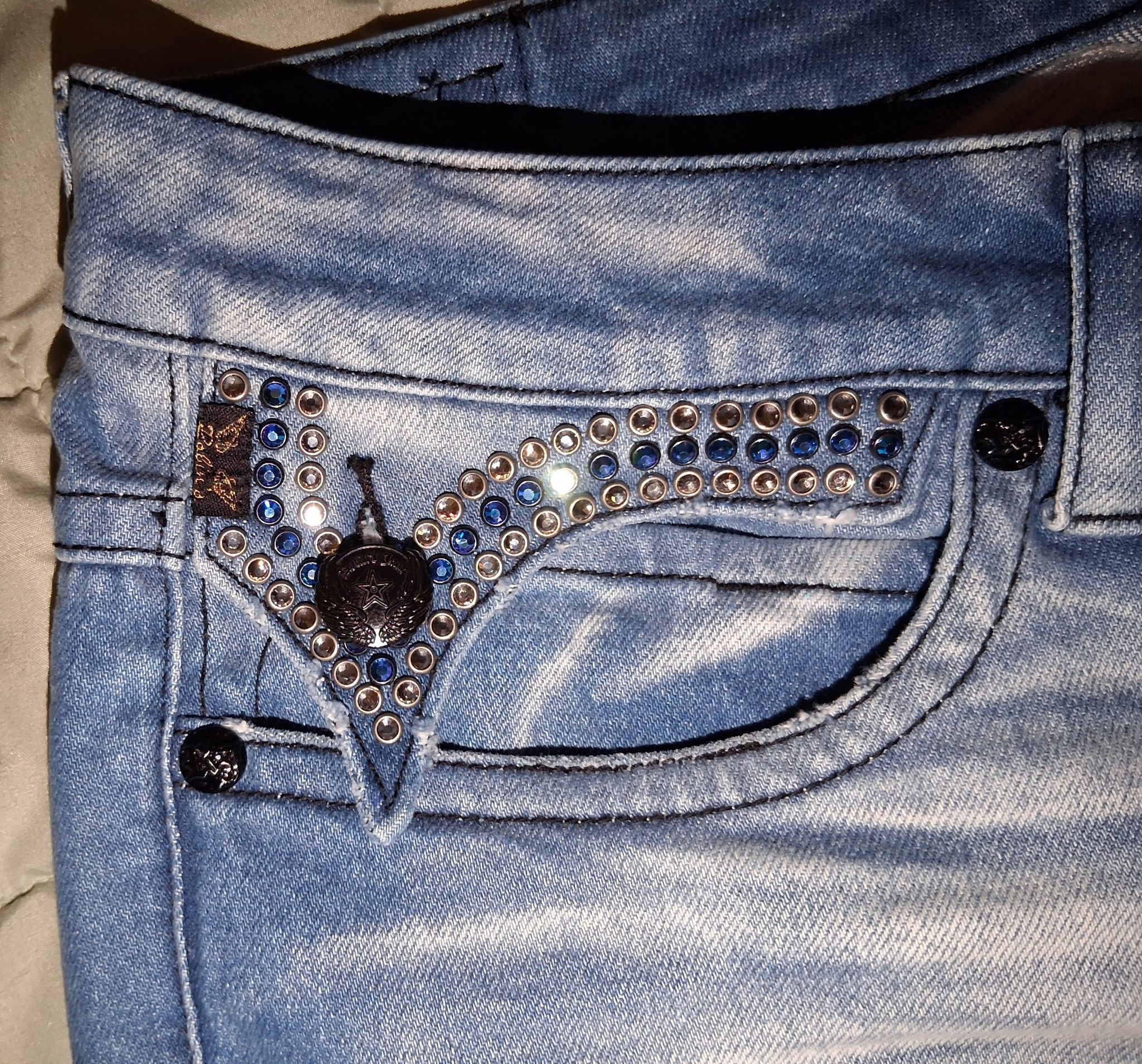Robins Jeans Omaha Light Wash w/Clear & Sapphire Crystals Size US 36 / EU 52 - 13 Thumbnail