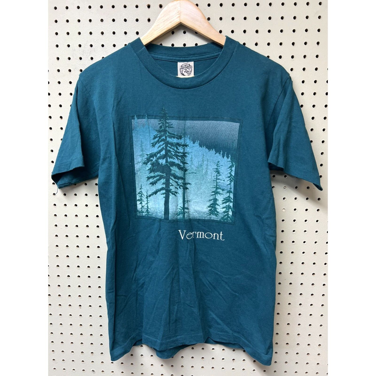 Vintage VINTAGE Eagle Vermont Nature T Shirt Medium Green Short Sleeve Trees Single Stitch Mens 90s USA Size US M / EU 48-50 / 2 - 2 Thumbnail