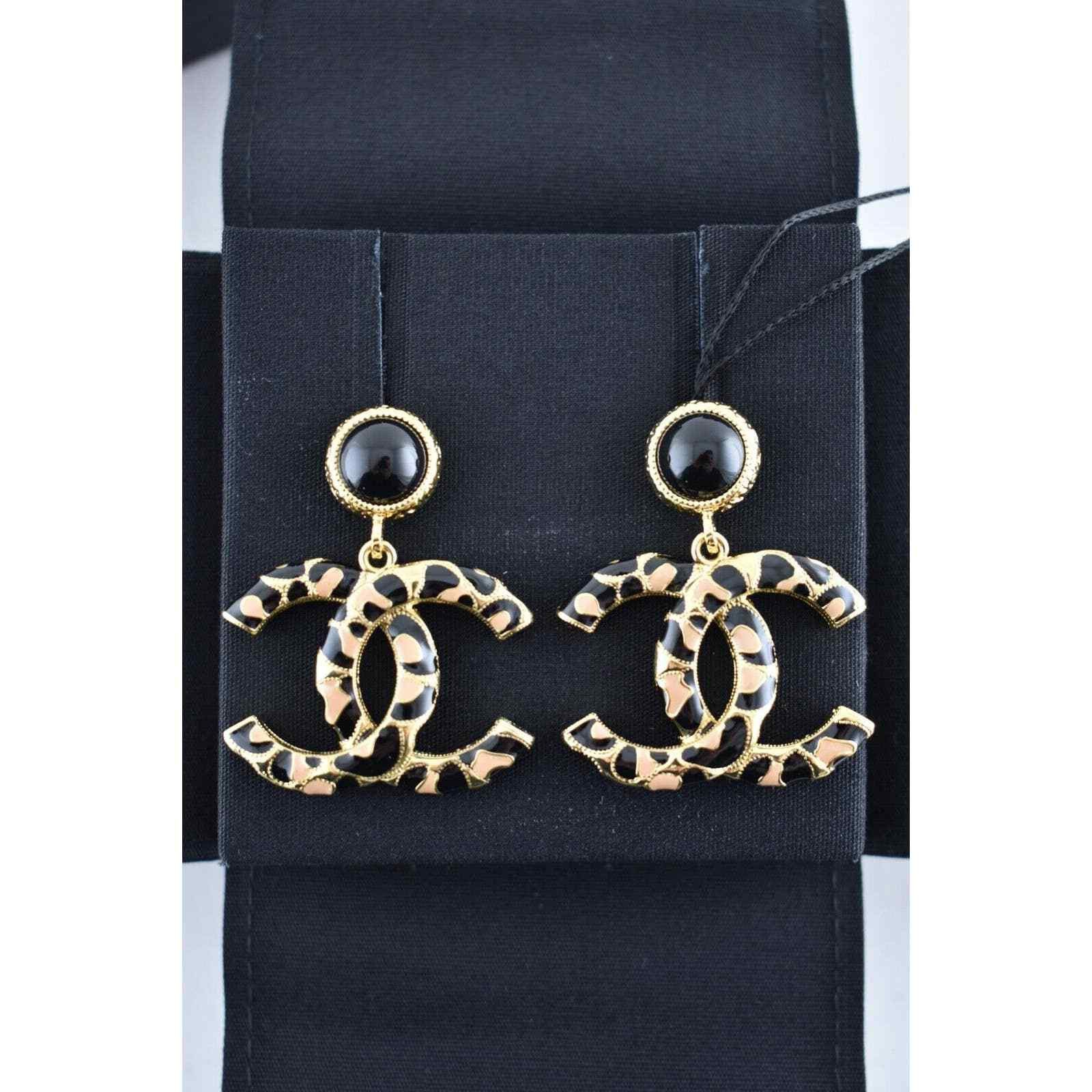 Chanel Chanel Gold Beige Pearl CC Dangle Drop Statement Earring Size ONE SIZE - 8 Thumbnail