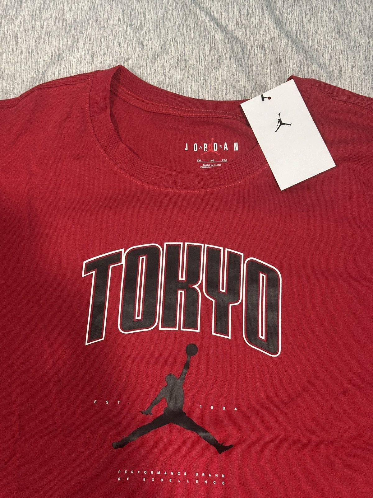Jordan Brand SIZE 2XL NIKE AIR JORDAN TOKYO EXCLUSIVE LOGO TEE Size US XXL / EU 58 / 5 - 2 Thumbnail