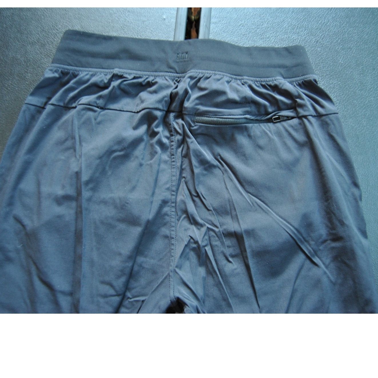 Lululemon Lululemon X-Small Two-Tone Black Sweatpants w/ Pockets Size US 26 / EU 42 - 8 Thumbnail