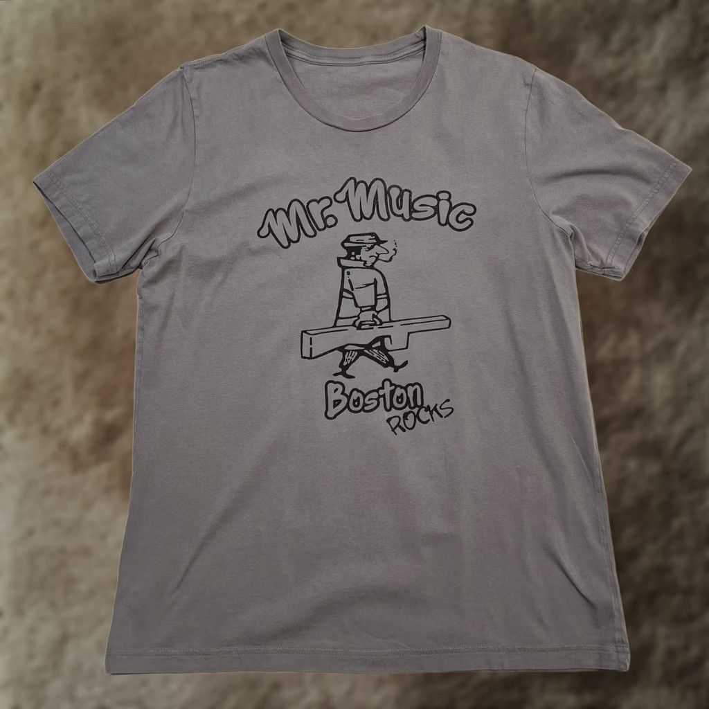Vintage Mr. Music Boston Rocks Shirt Mens Large Gray Graphic Tee Musician Smoking Cartoon Size US L / EU 52-54 / 3 - 1 Thumbnail