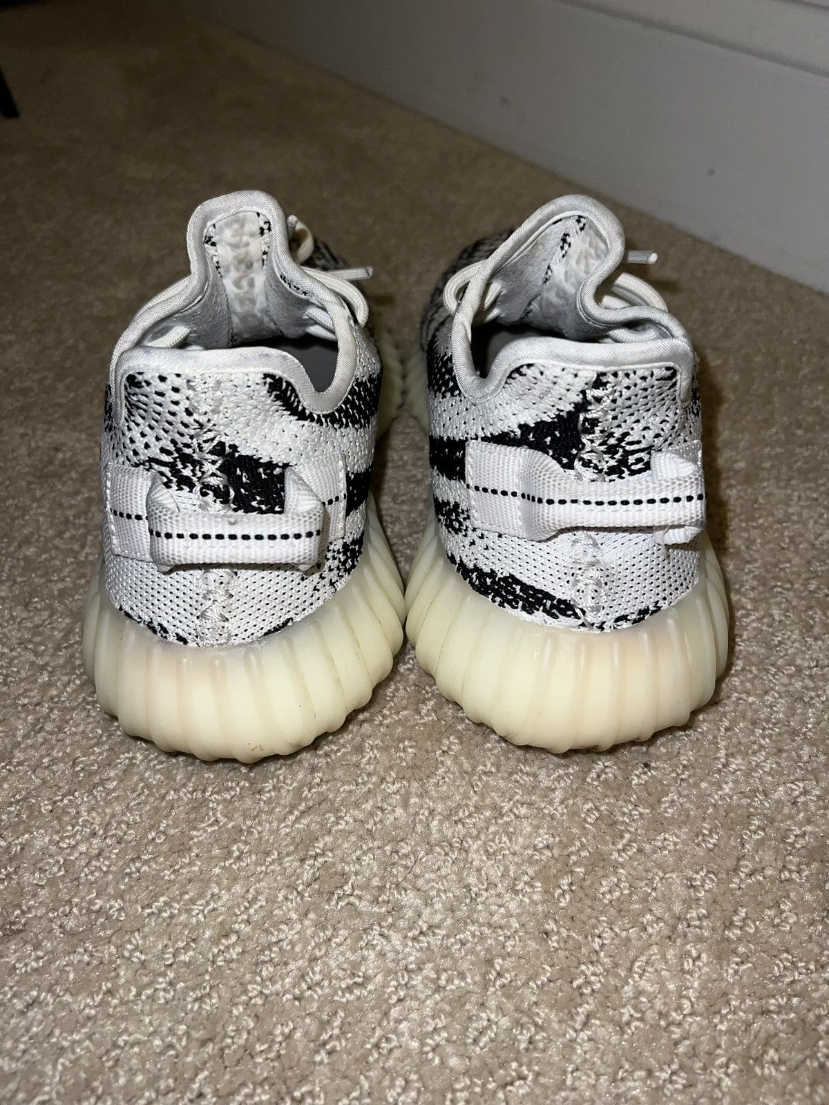 Adidas Yeezy Boost 350 V2 - Zebra 2017 Size US 6 / IT 36 - 4 Thumbnail