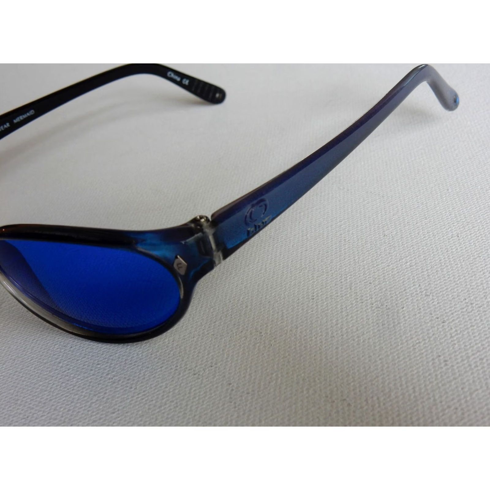 Fossil Fossil Sunglasses 56[]17 140 Mermaid Blue Lens Blue Frame Women Sunglasses Size ONE SIZE - 4 Thumbnail