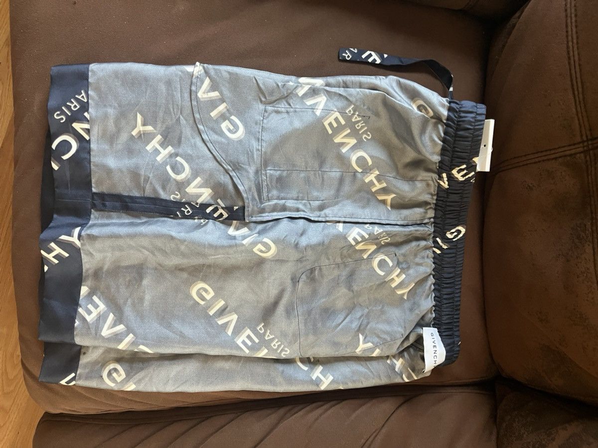 Givenchy Shadow Printed Bermuda Shorts Sz: 46 Orig: $1450