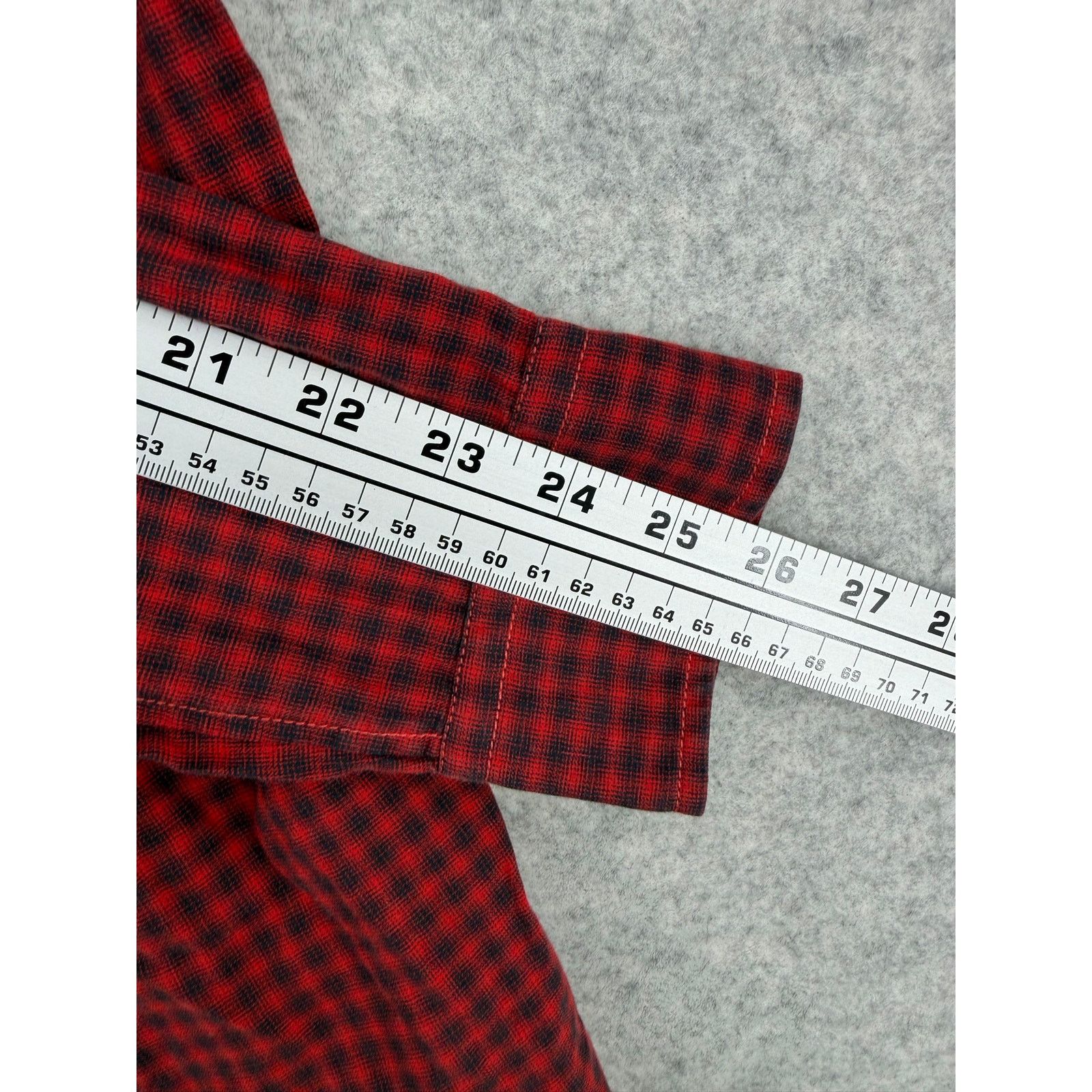 Vince Vince Men's Red Cotton Plaid Long Sleeve Button Down Shirt Size US S / EU 44-46 / 1 - 10 Thumbnail