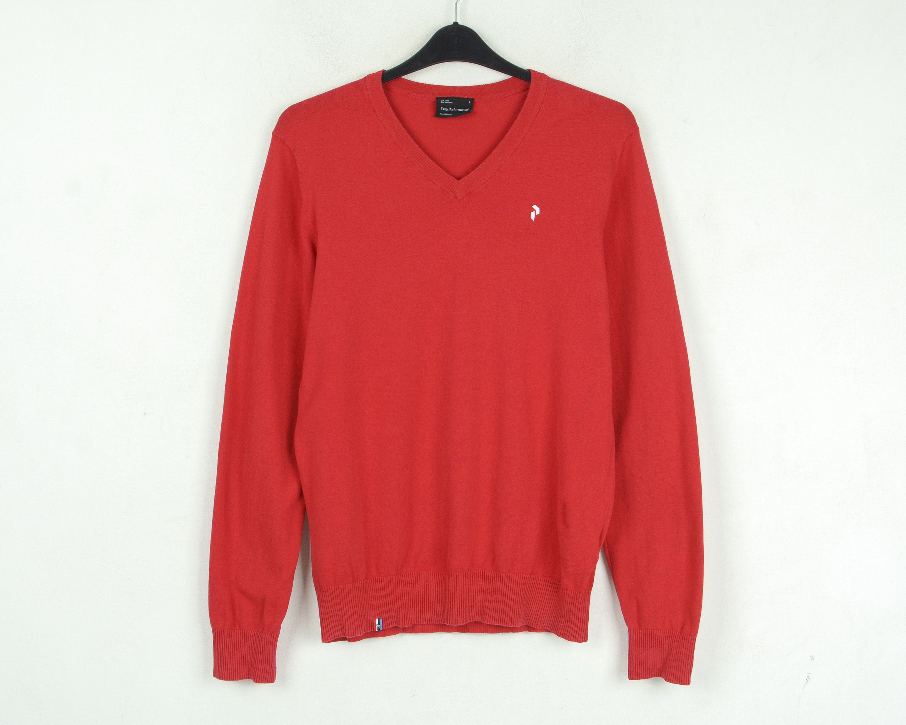 Peak Performance Man's Sweater L Sweatshirt V-Neck Pullover Casual Cotton Red Size US L / EU 52-54 / 3 - 1 Thumbnail