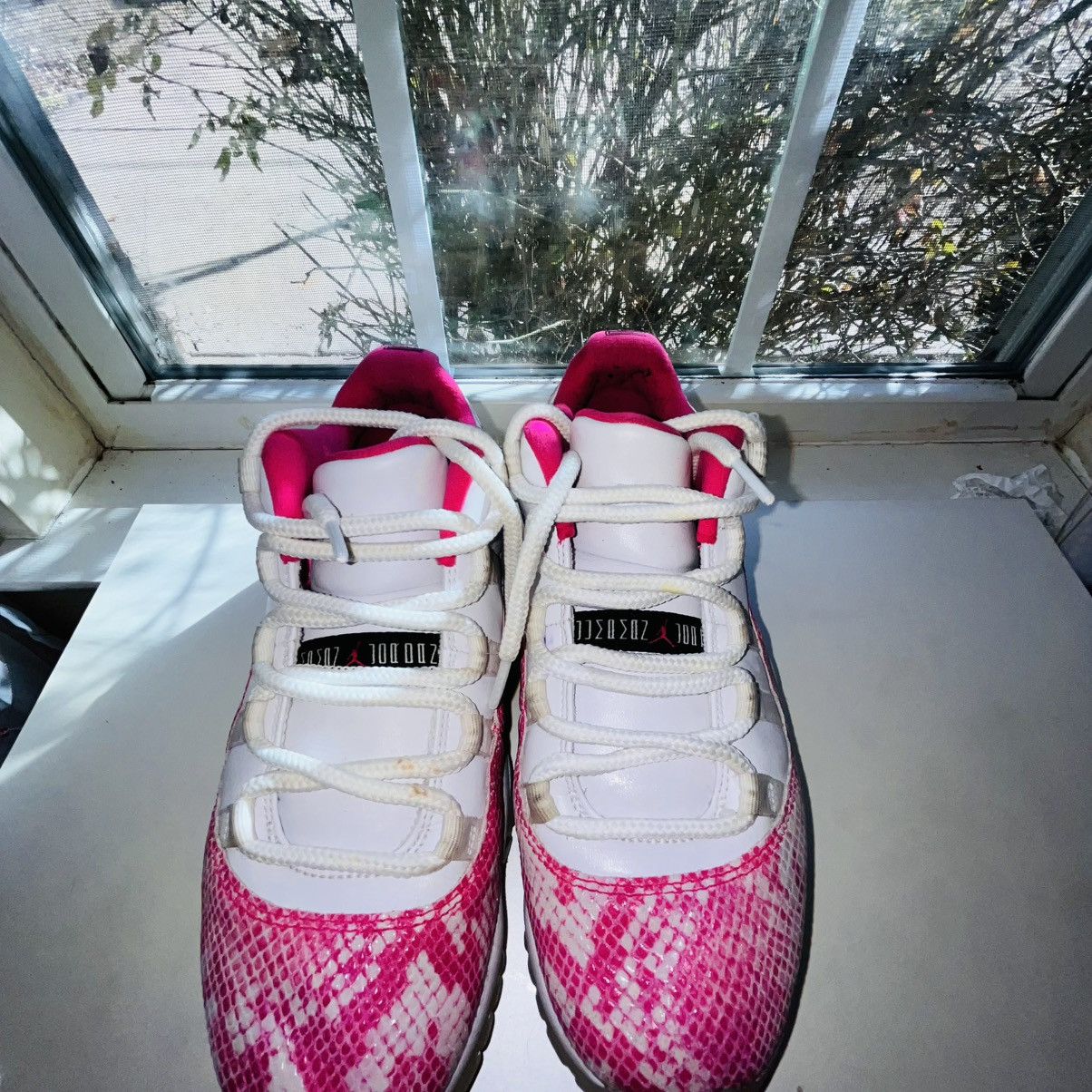 Jordan Brand Jordan11 RetroLow pink-snakeskin Size US 8.5 / IT 38.5 - 6 Thumbnail