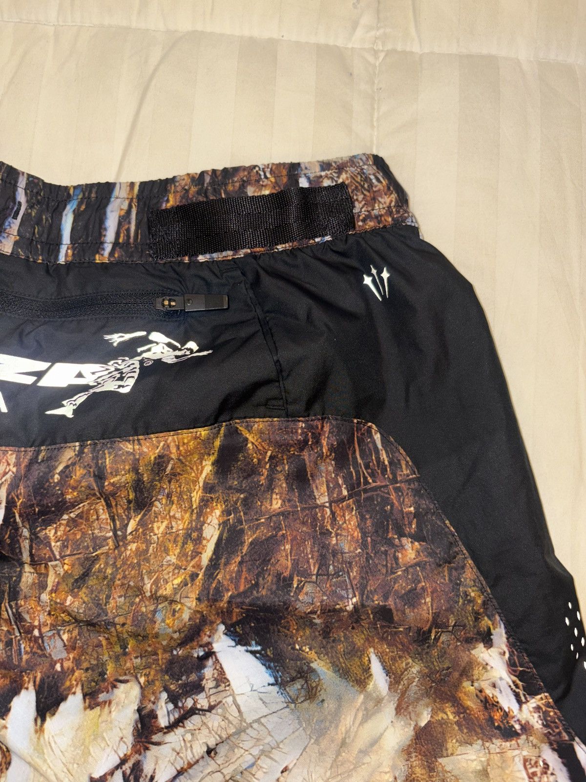 Drake × Nike Nike Nocta Camo shorts Small Size US 30 / EU 46 - 9 Thumbnail