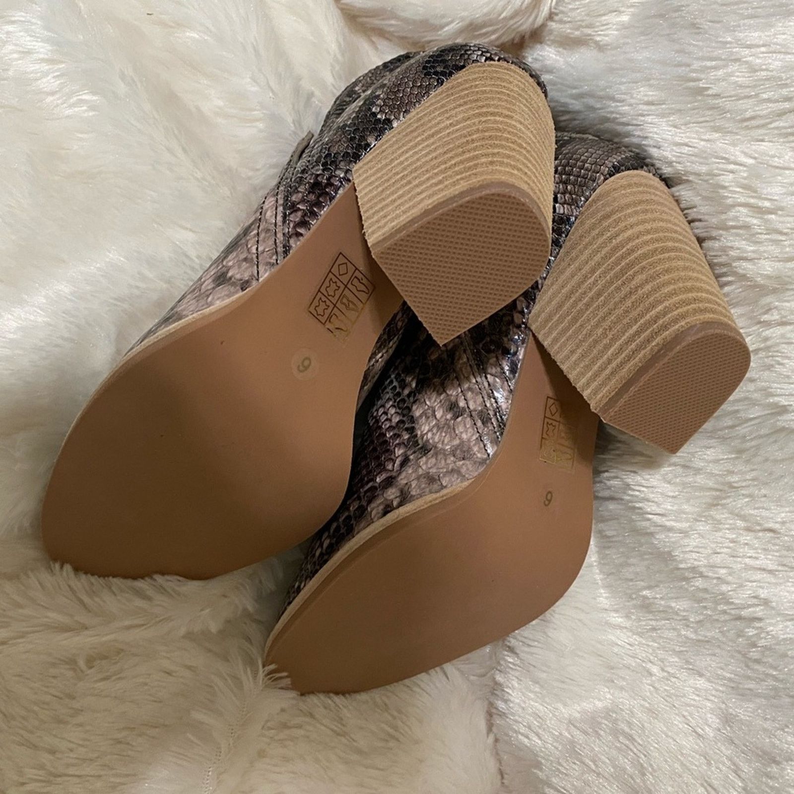 Jeffrey Campbell Jeffrey Campbell Rosalee Ankle Booties Size 6 Size US 6 / IT 36 - 7 Thumbnail