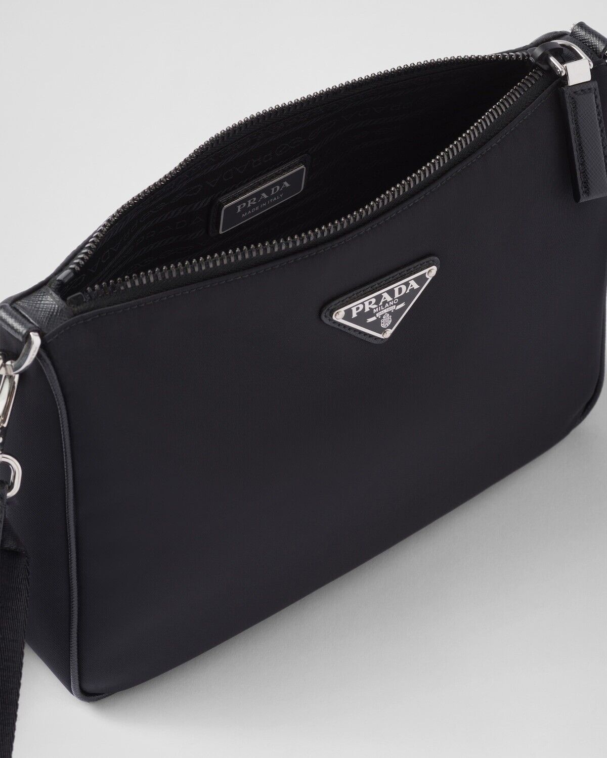 Prada PRADA $1990 Re-Nylon Saffiano Black Shoulder Bag New Size ONE SIZE - 4 Thumbnail