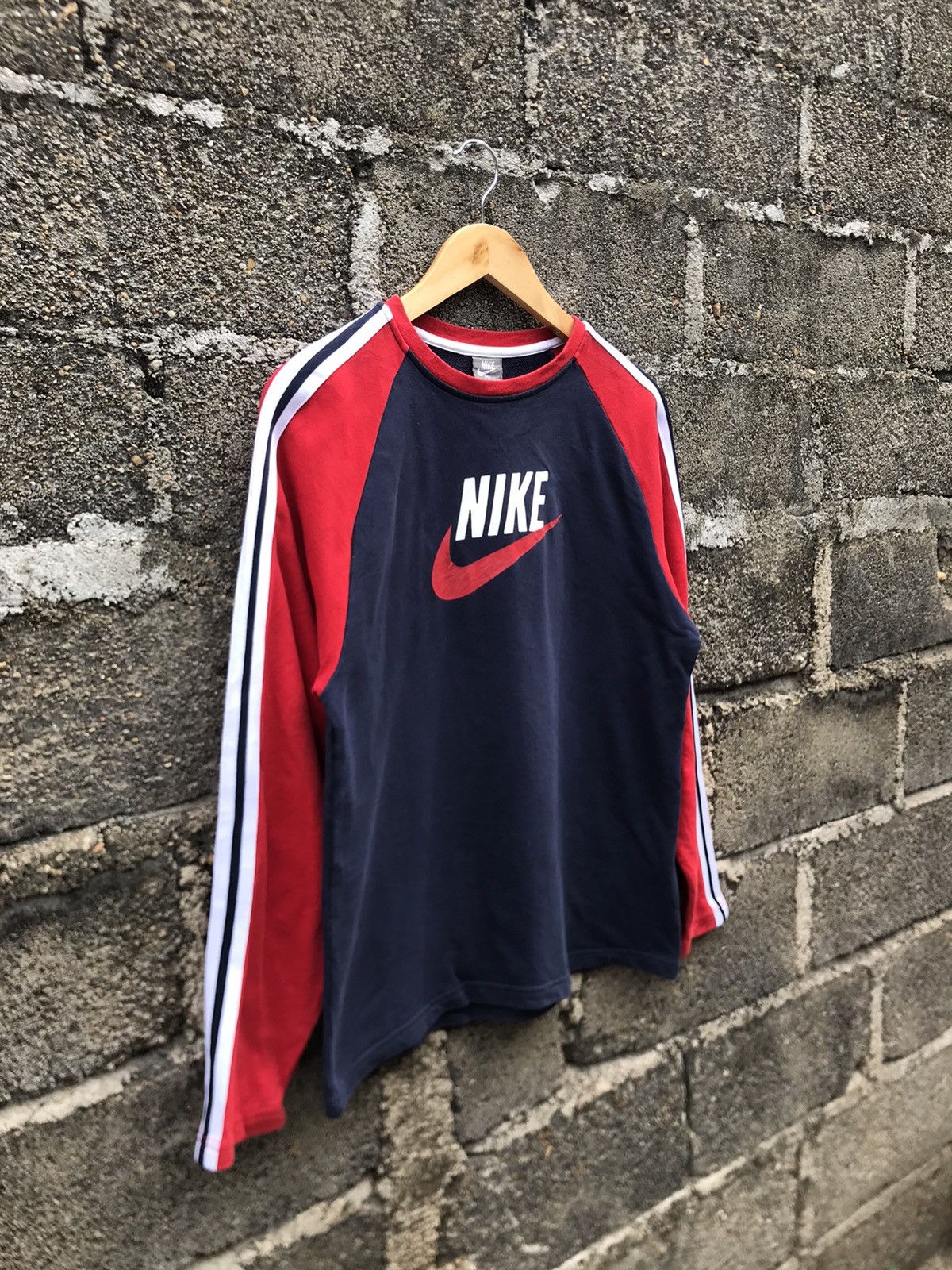 Nike ⚡️Vintage Y2K Nike Swossh Long Sleeve Shirt Size S / US 4 / IT 40 - 2 Thumbnail