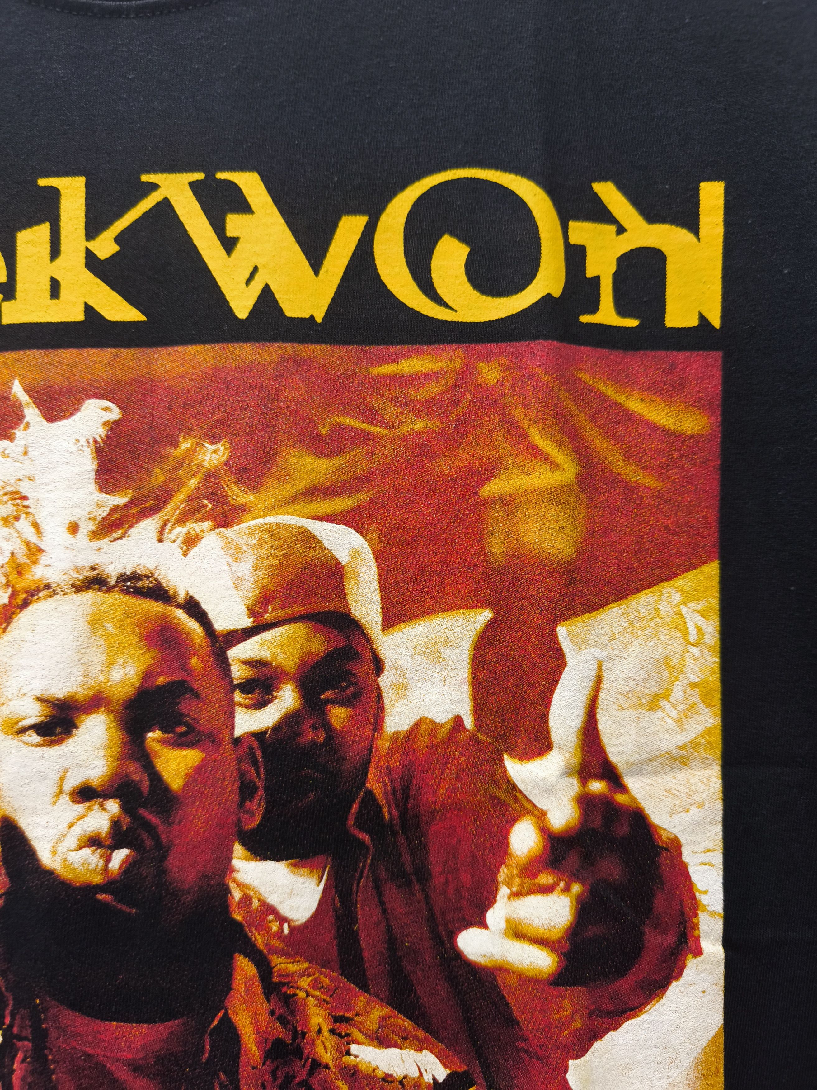 Rap Tees Raekwon Only Built 4 Cuban Linx T-shirt Size US XL / EU 56 / 4 - 4 Thumbnail