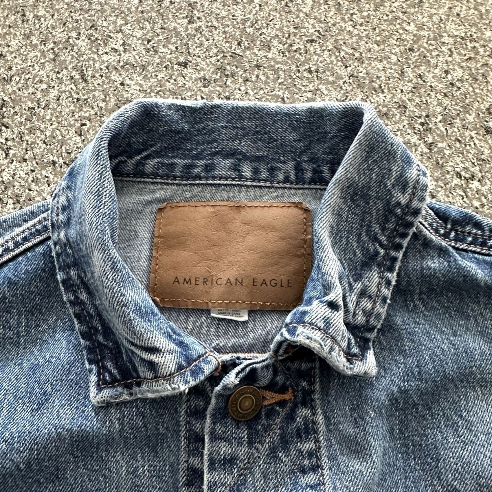 American Eagle Outfitters VINTAGE American Eagle Outfitters Jacket Women’s XS Denim Jean Trucker Button Up Blue Size 26" / US 2 / IT 38 - 2 Thumbnail